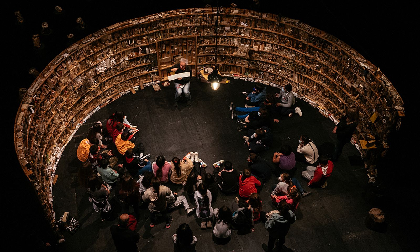 La Biblioteca de cuerdas y nudos del Teatro del Soho.