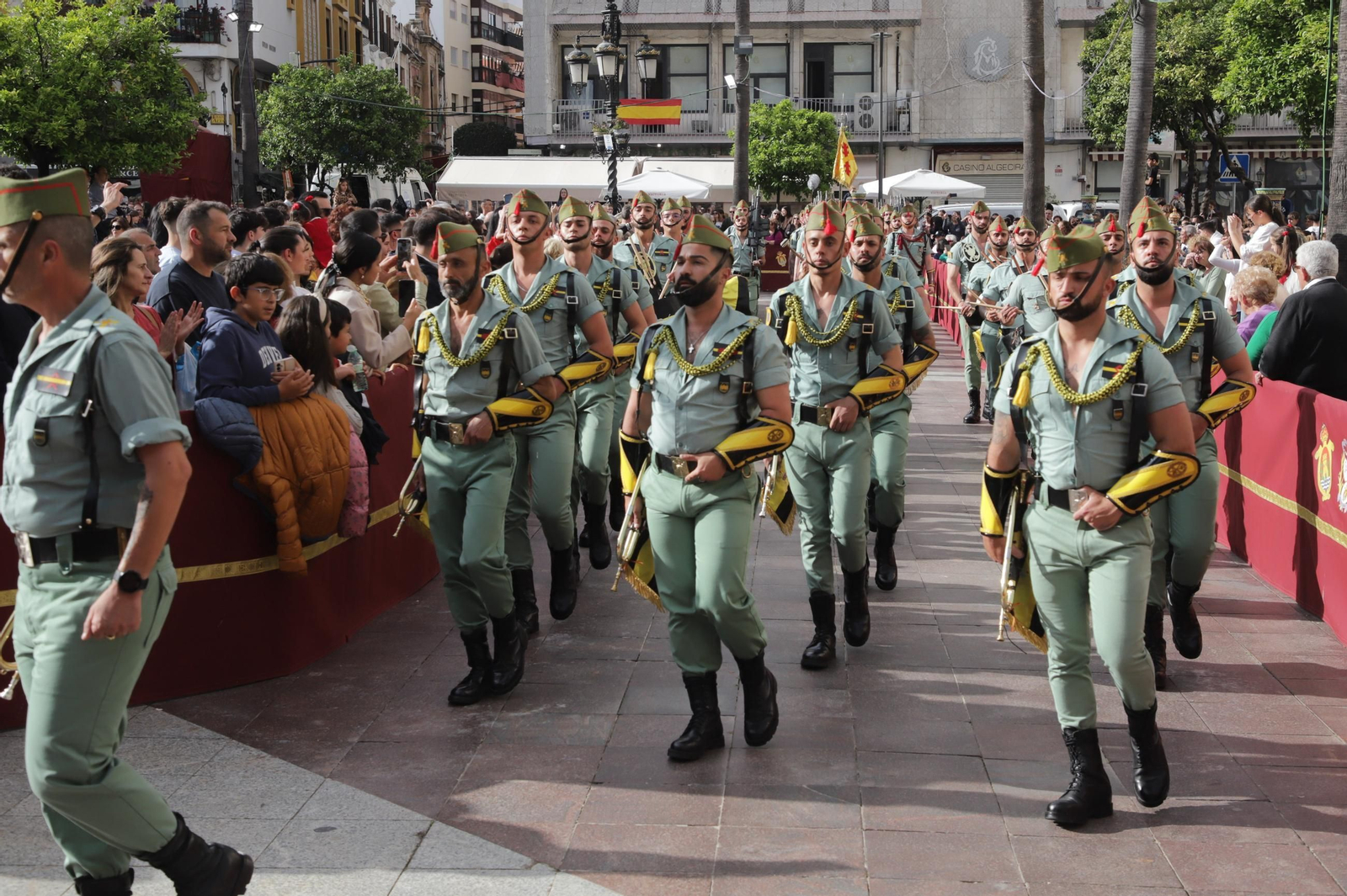 Fotos del Lunes Santo en Algeciras: La legión
