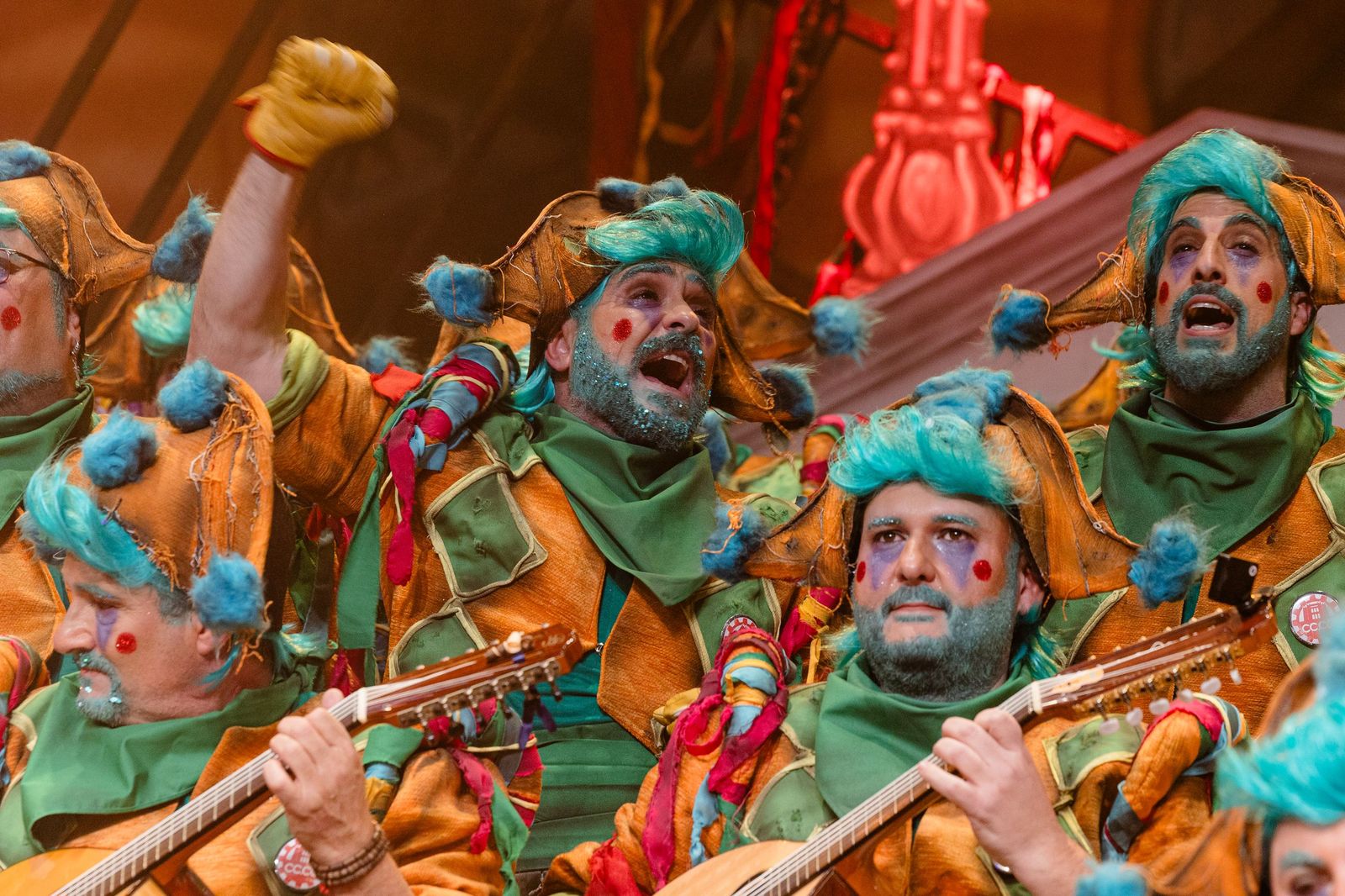 Búscate entre las mejores imágenes de la primera sesión de cuartos del COAC 2026