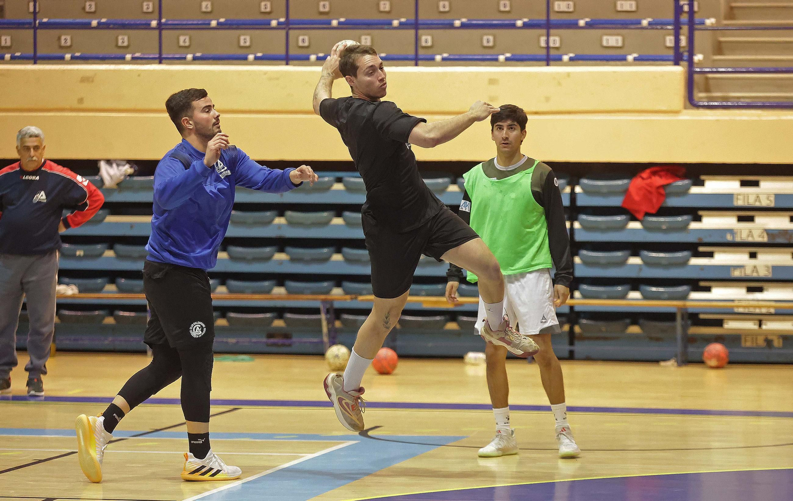 Fotos del entrenamiento del Balonmano Ciudad de Algeciras