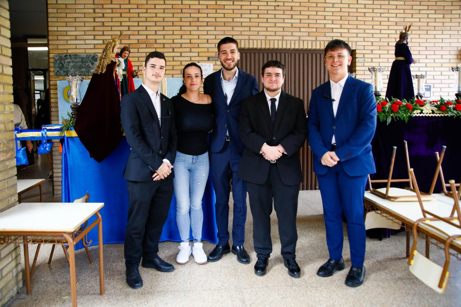 Las imágenes del CEIP San Fernando de El Zapillo de la ciudad de Almería en procesión en el viernes de dolores