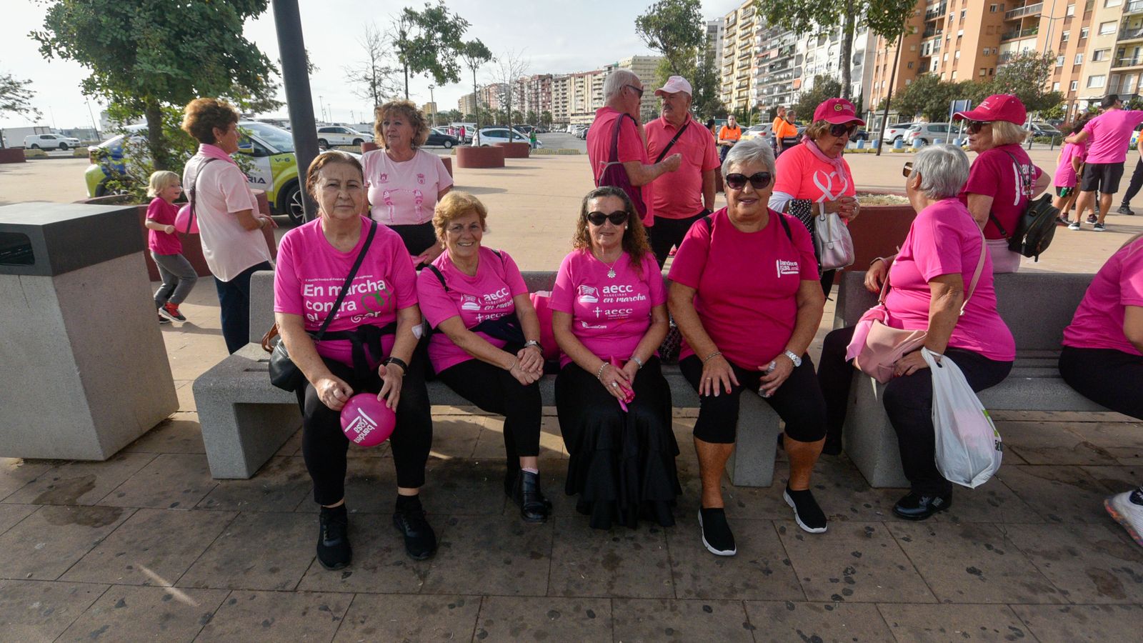 Las fotos de la Marcha contra el cáncer de mama en Algeciras