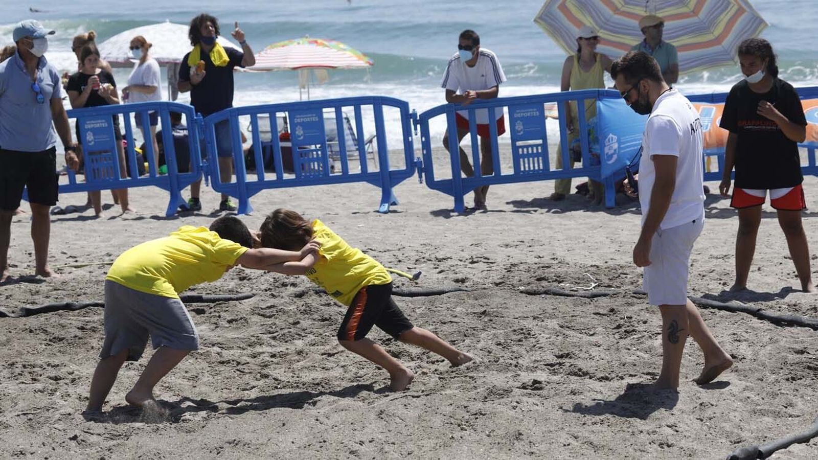 Las fotos del Campeonato y Liga de Andalucía de Lucha Playa