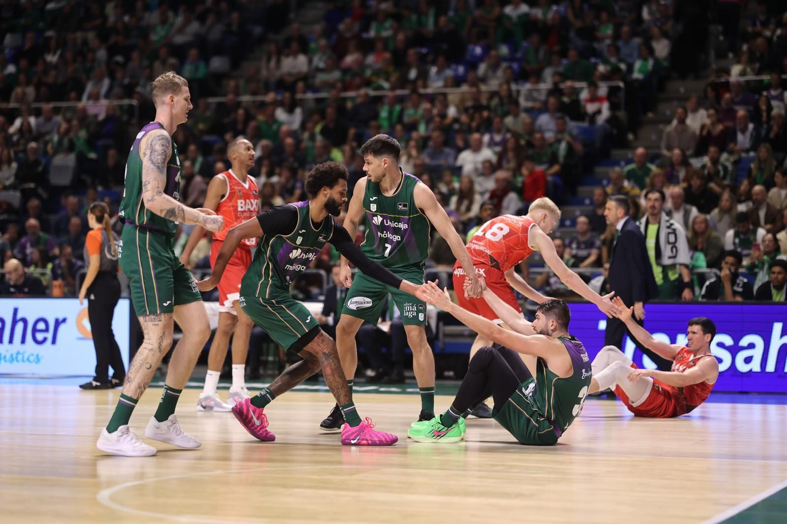 El Unicaja-Baxi Manresa, en fotos