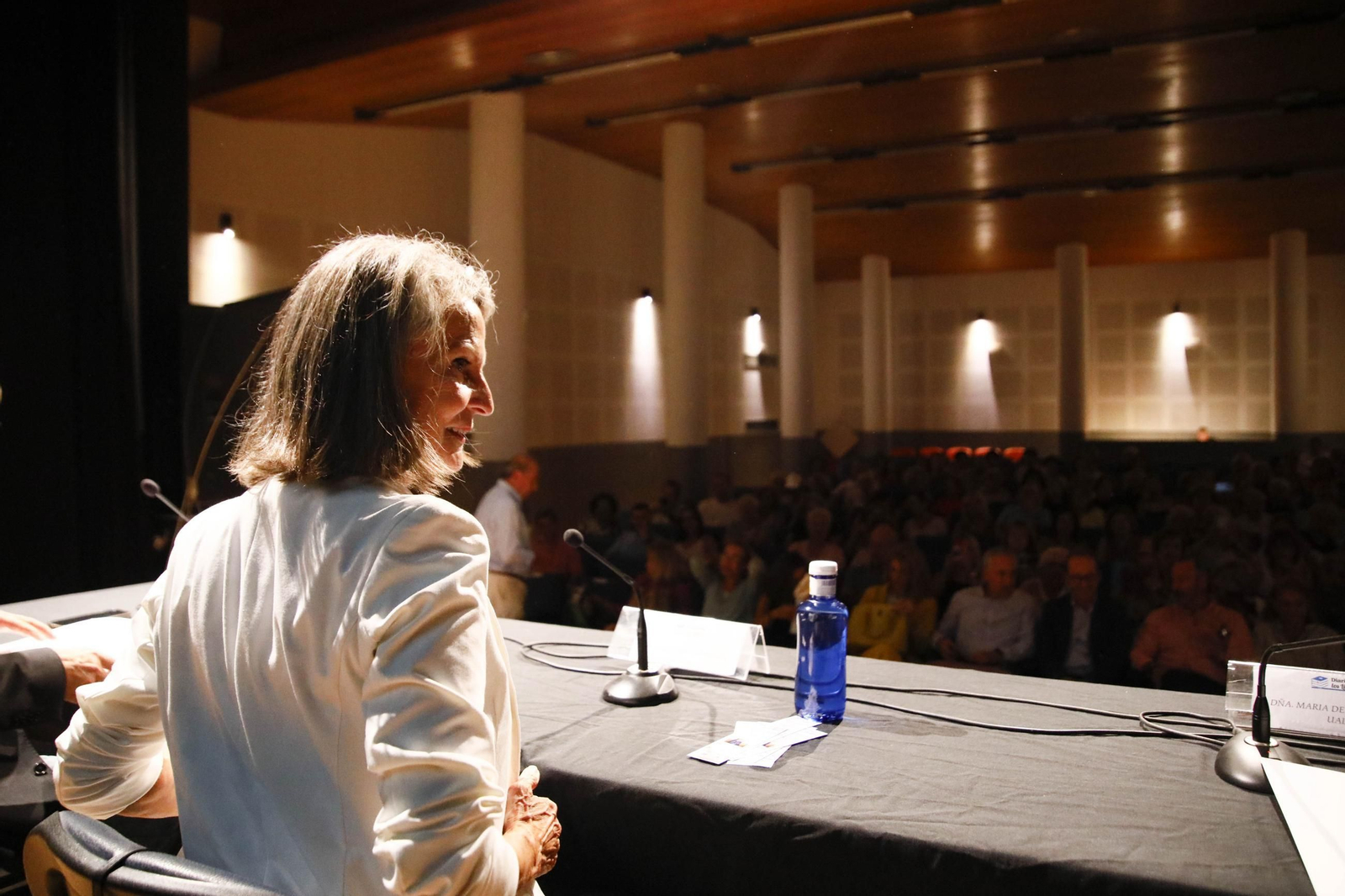 Las imágenes del diario de los libros con Isabel San Sebastián