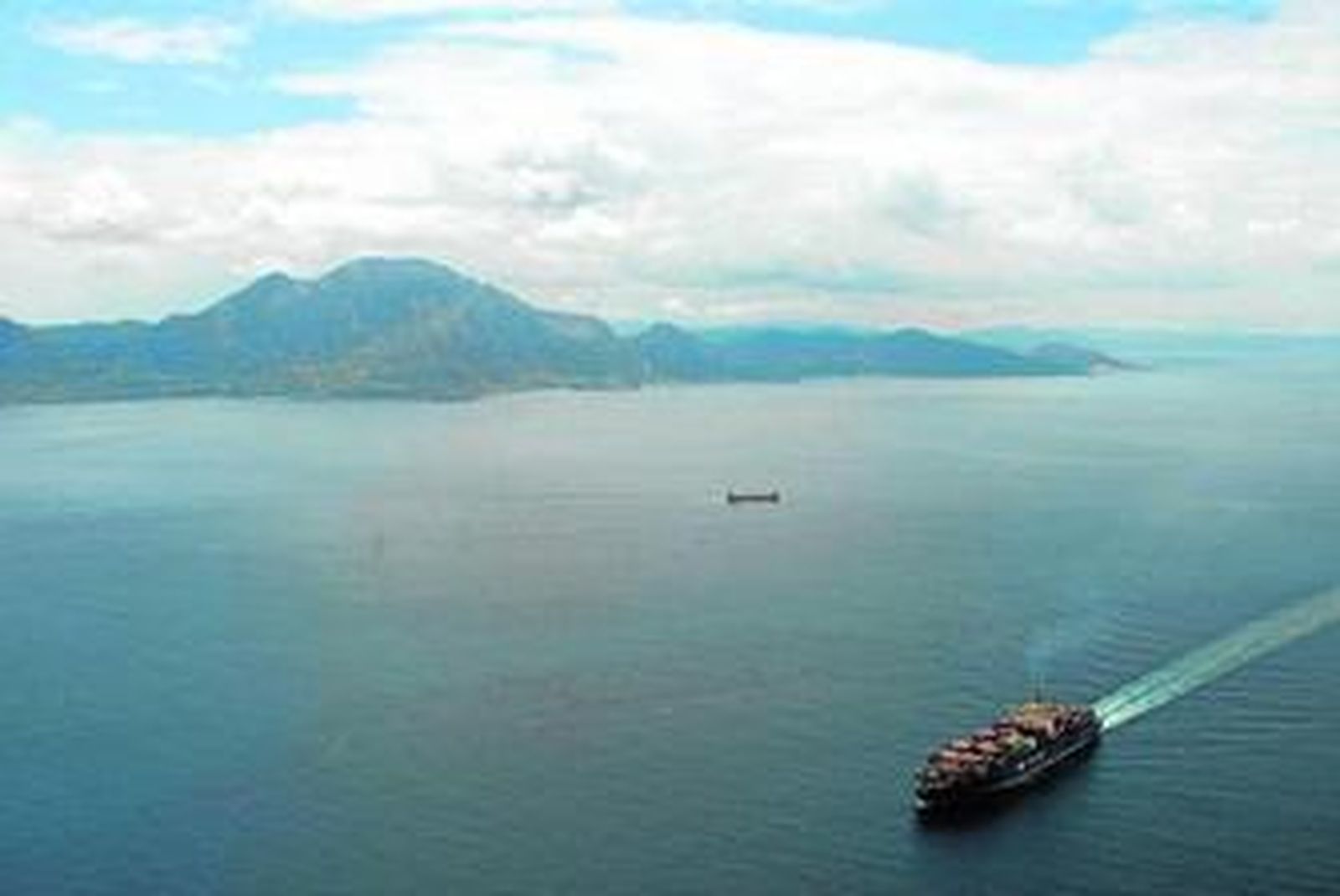 Una vista aérea del Esterecho de Gibraltar, en una imagen de archivo.