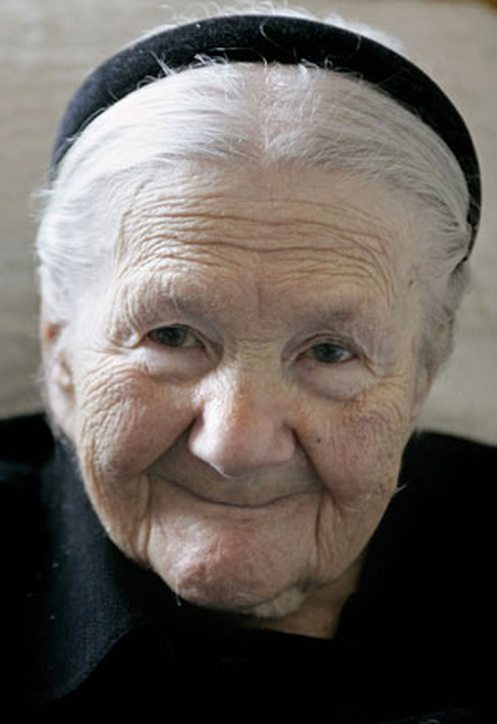 Fallece Irena Sendler, la heroína que salvó la vida de 2.500 niños judíos