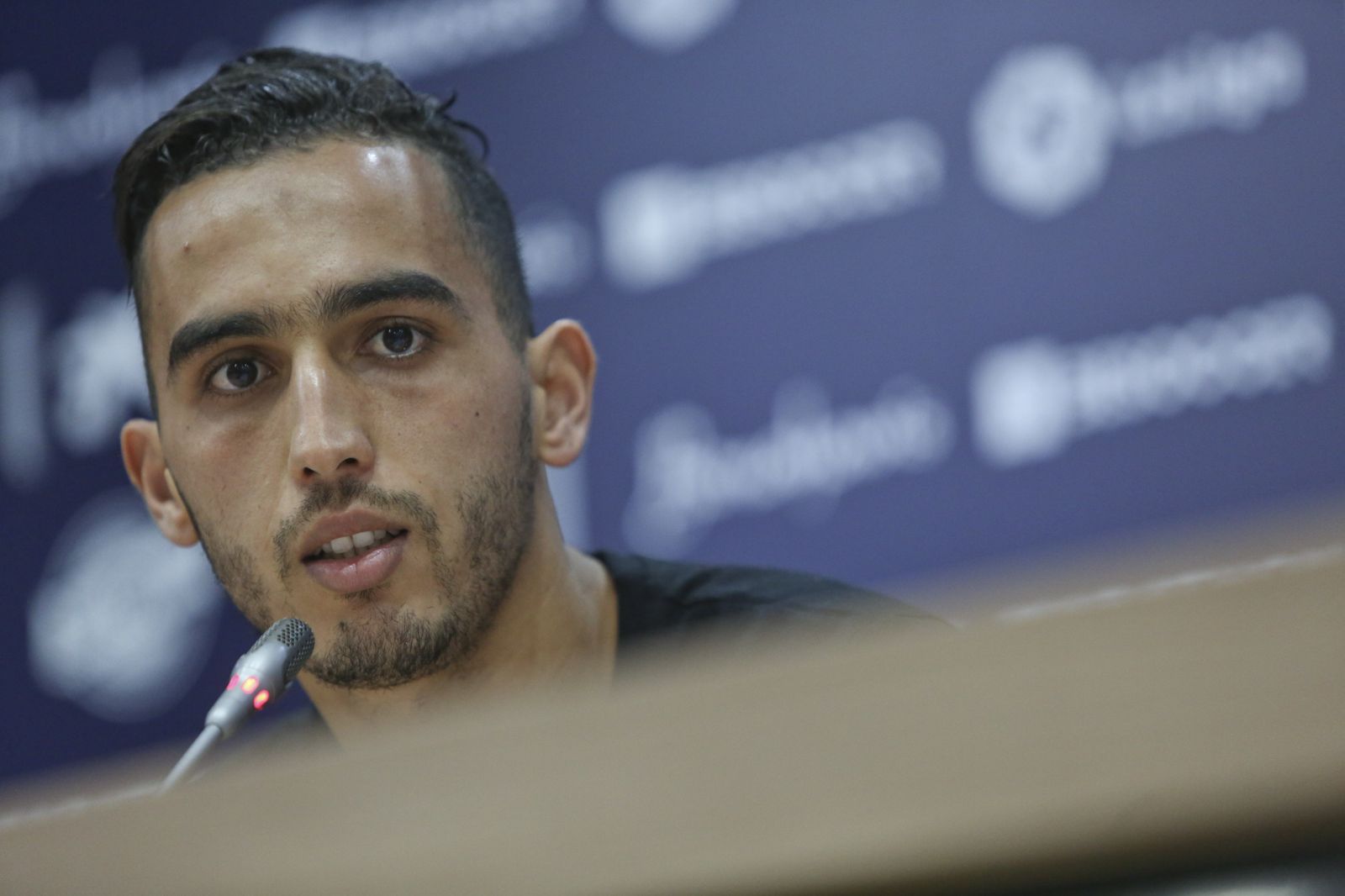 Boulahroud, en la sala de la prensa de La Rosaleda.