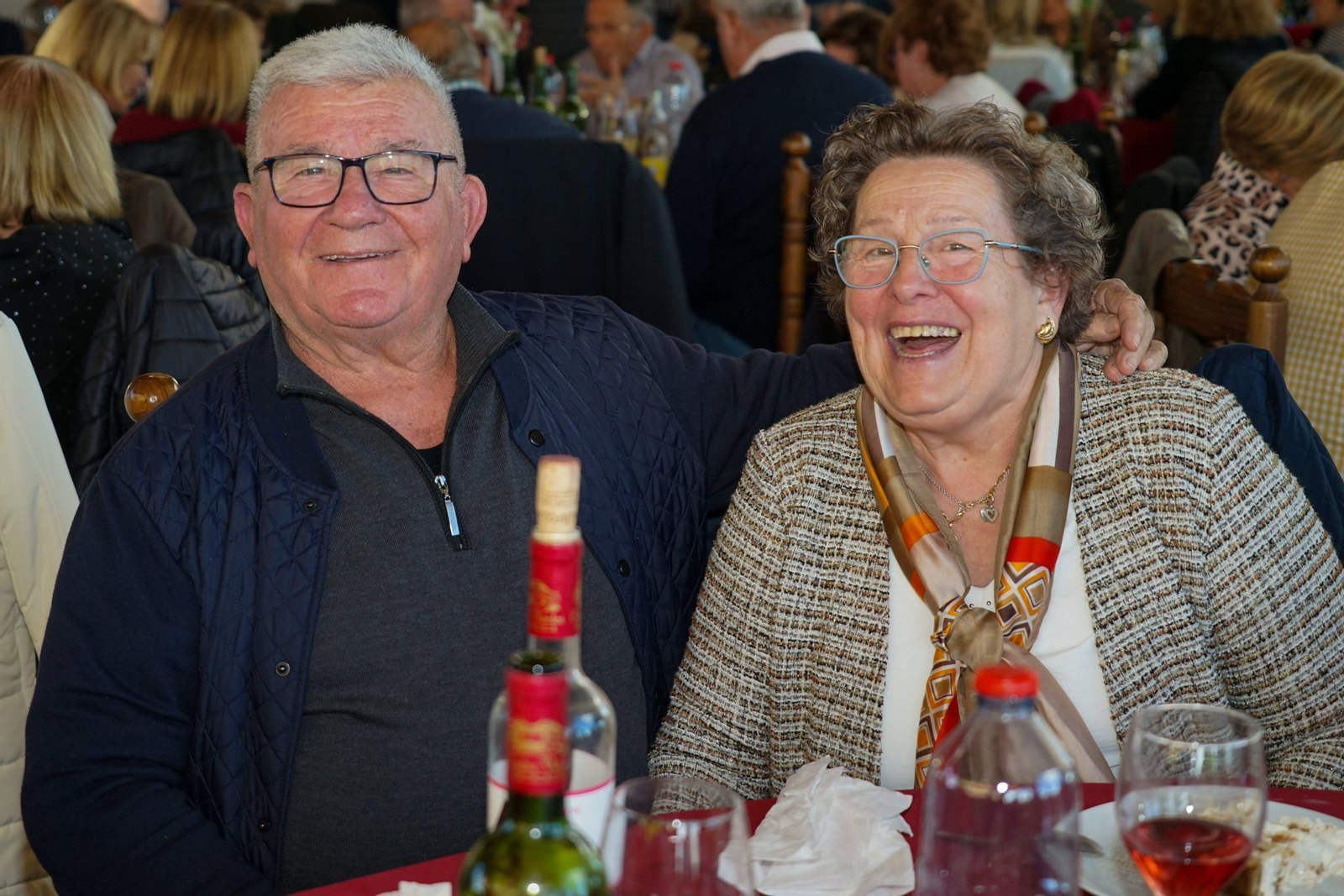 300 mayores de Vícar celebran las fiestas por todo lo alto en la Bodega Cuatro Vientos de Murta