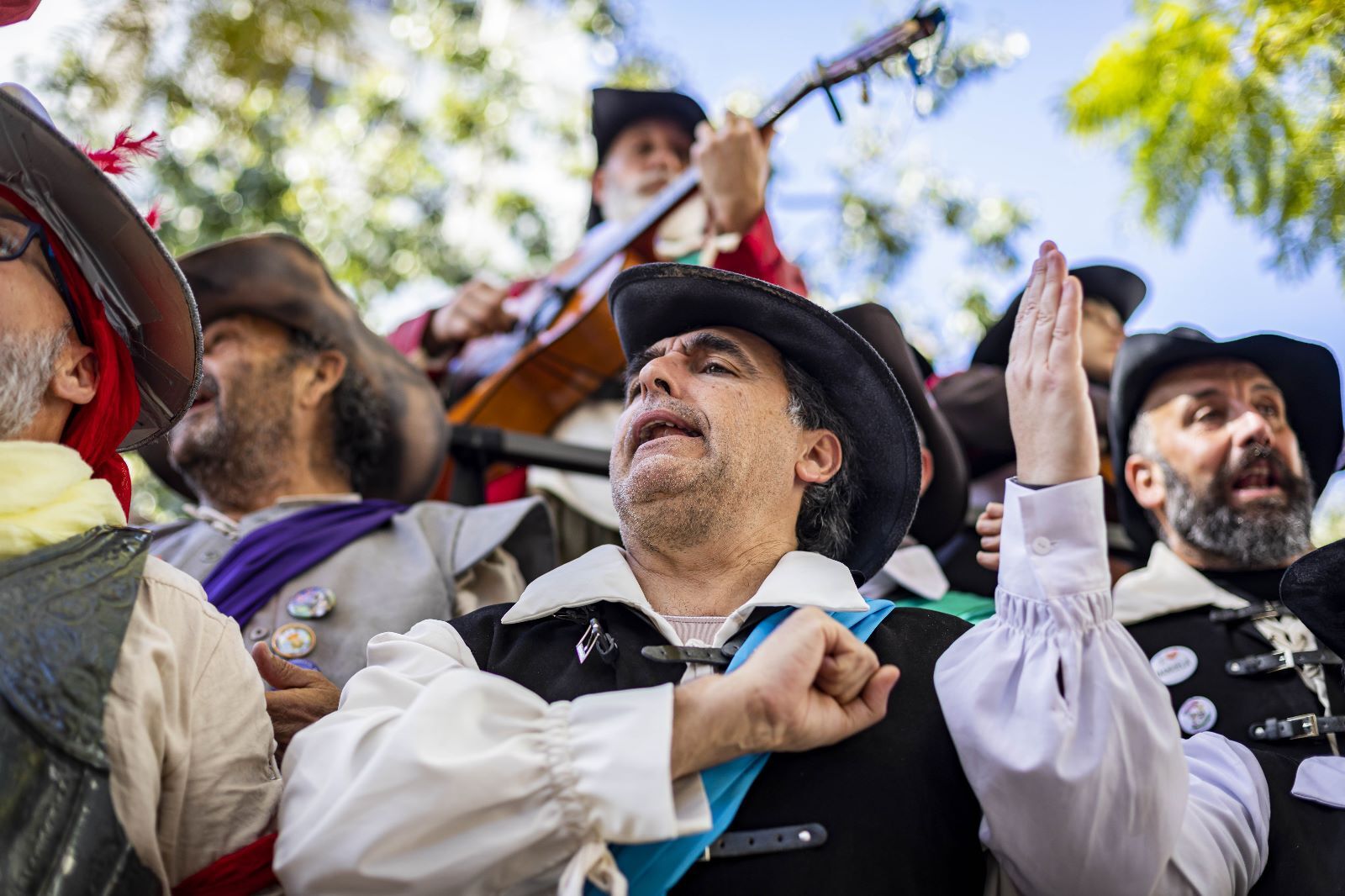 Las imágenes del Domingo de Piñata del Carnaval de Cádiz 2023.