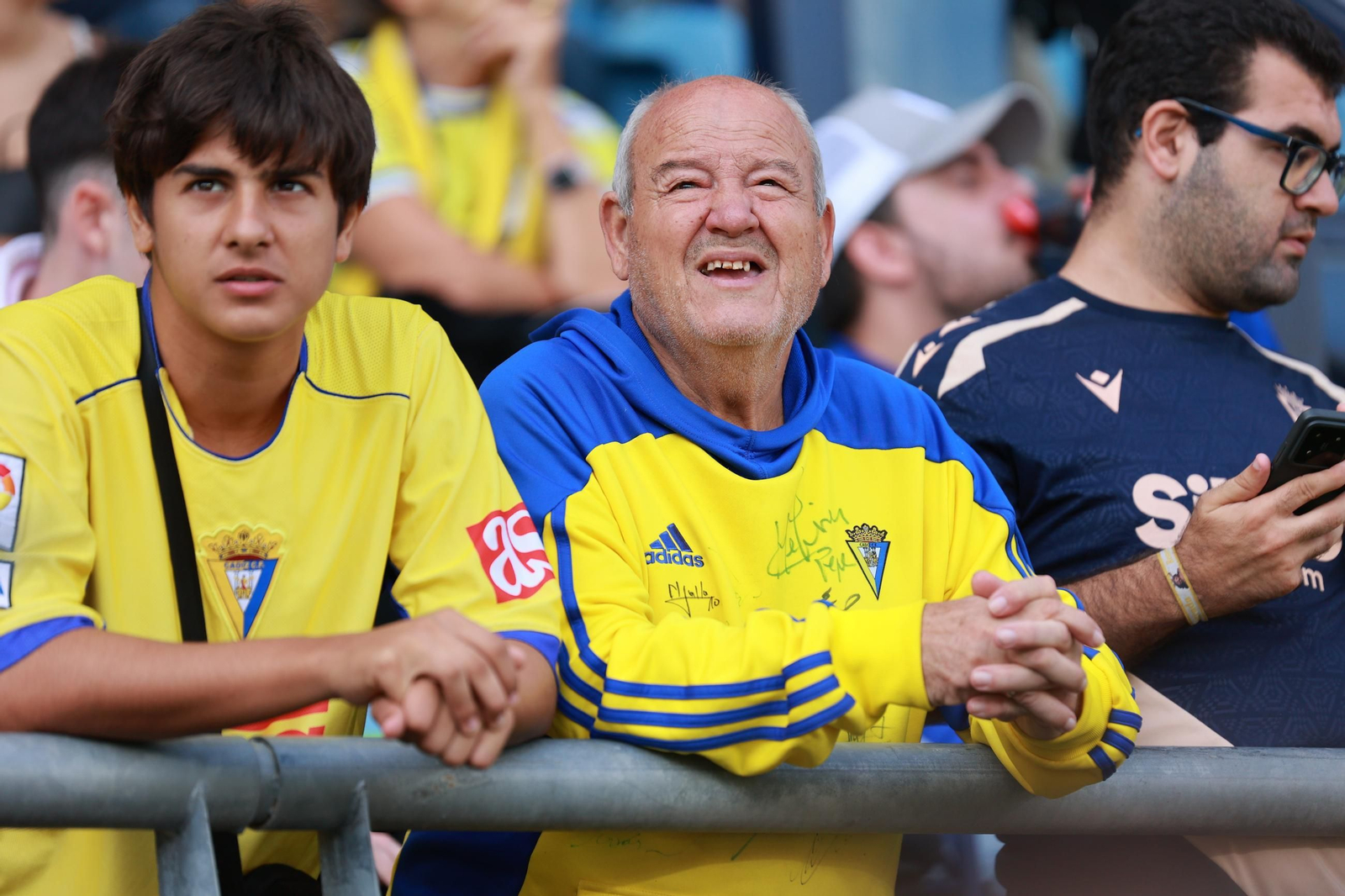 Búscate en las imágenes del Cádiz CF - Racing de Santander