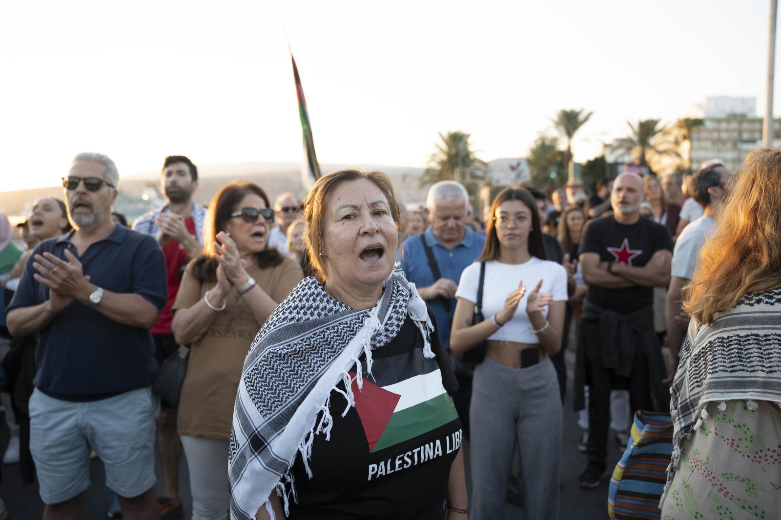 Manifestación convocada por la Plataforma Almería por Palestina