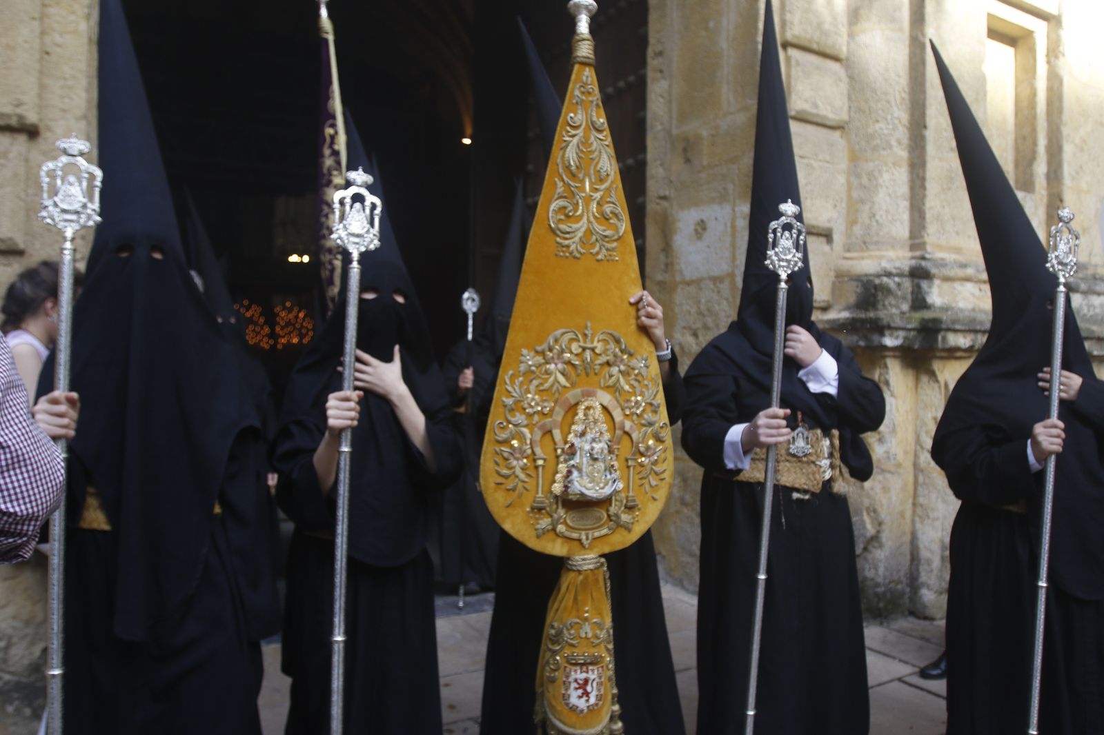 Viernes Santo en Córdoba: la procesión de la Expiración, en imágenes