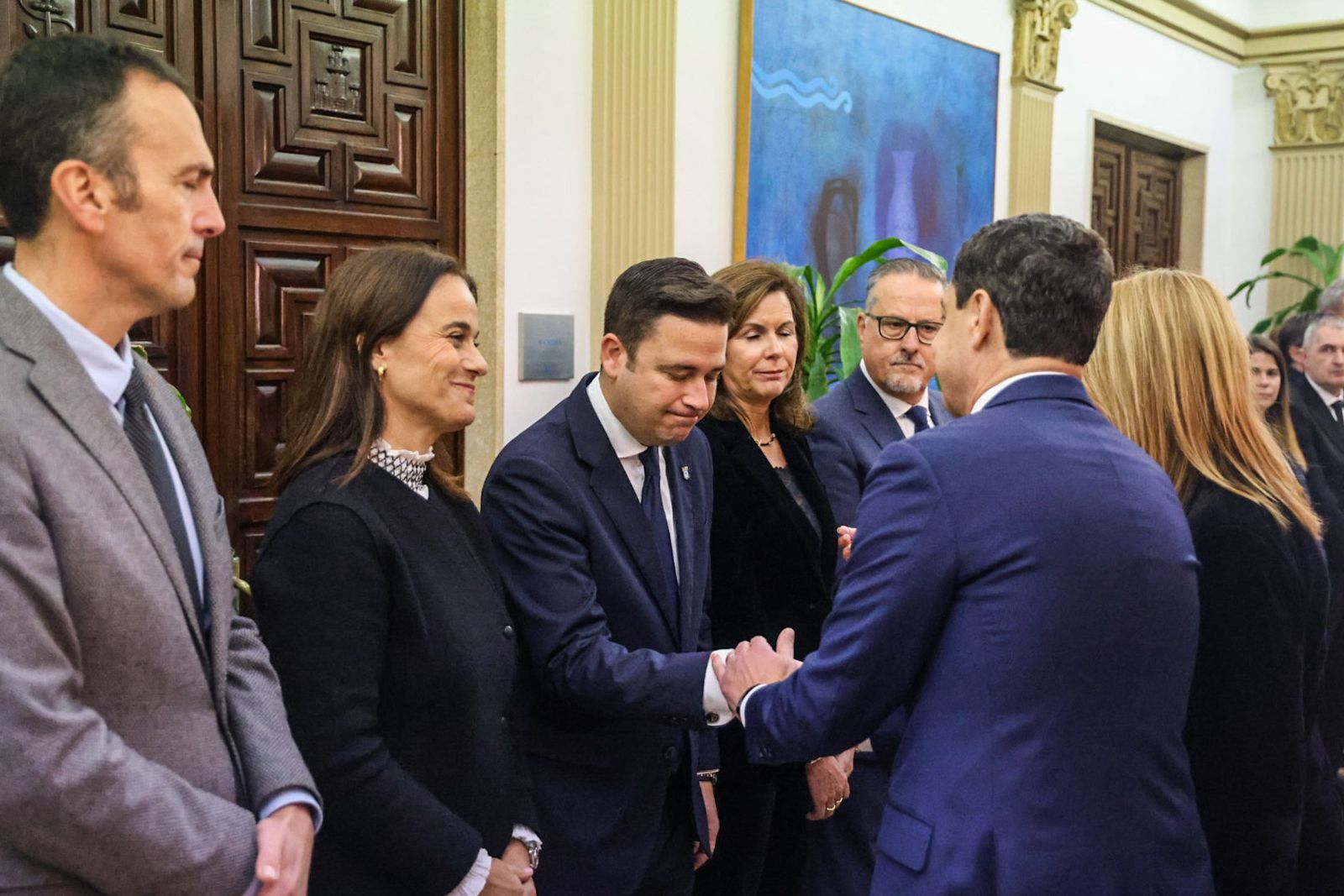 Fotografías del acto de declaración institucional en apoyo a las víctimas del accidente ferroviario de Adamuz y sus familias