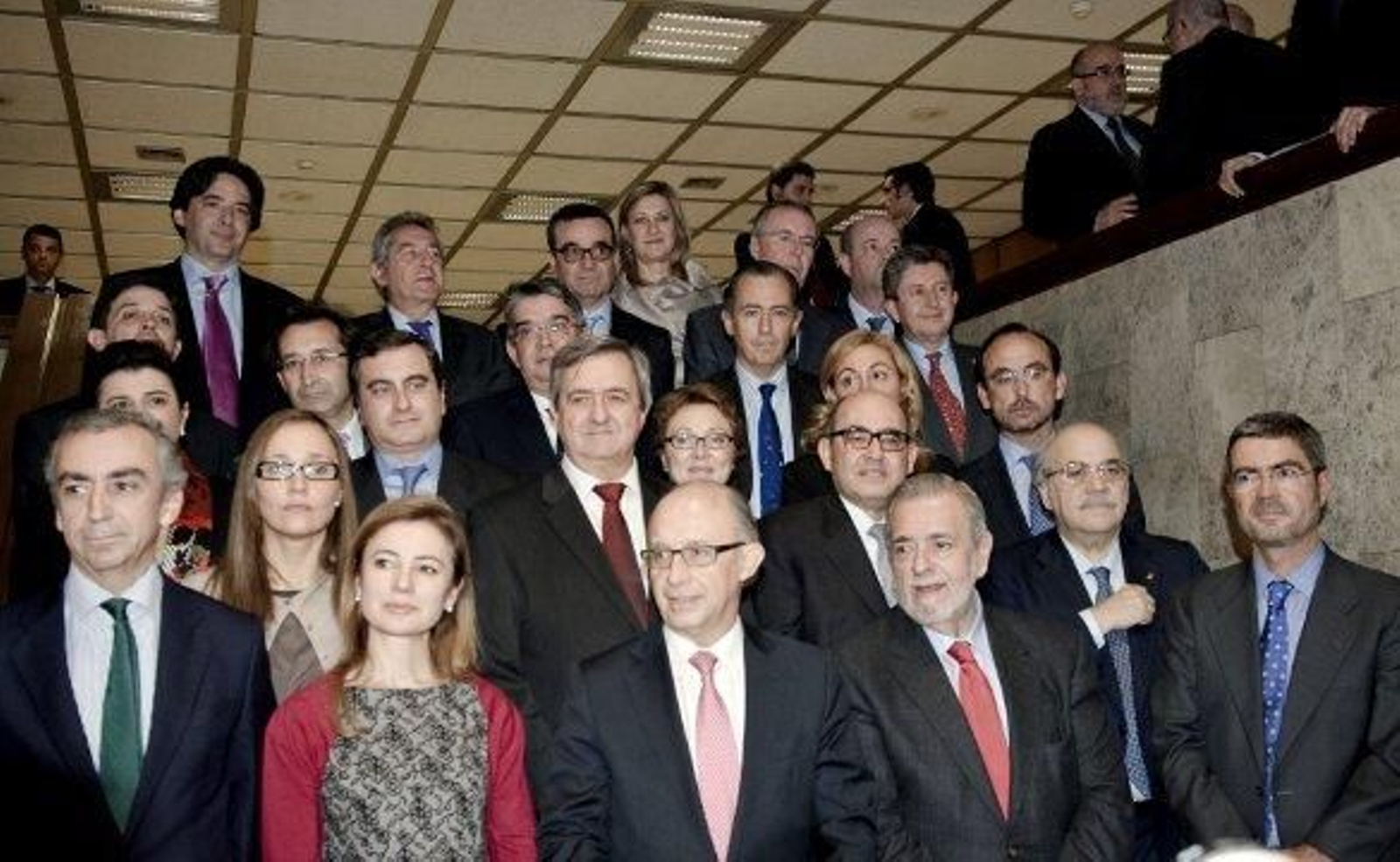 El Ejecutivo intervendrá a las regiones que incumplan el déficit