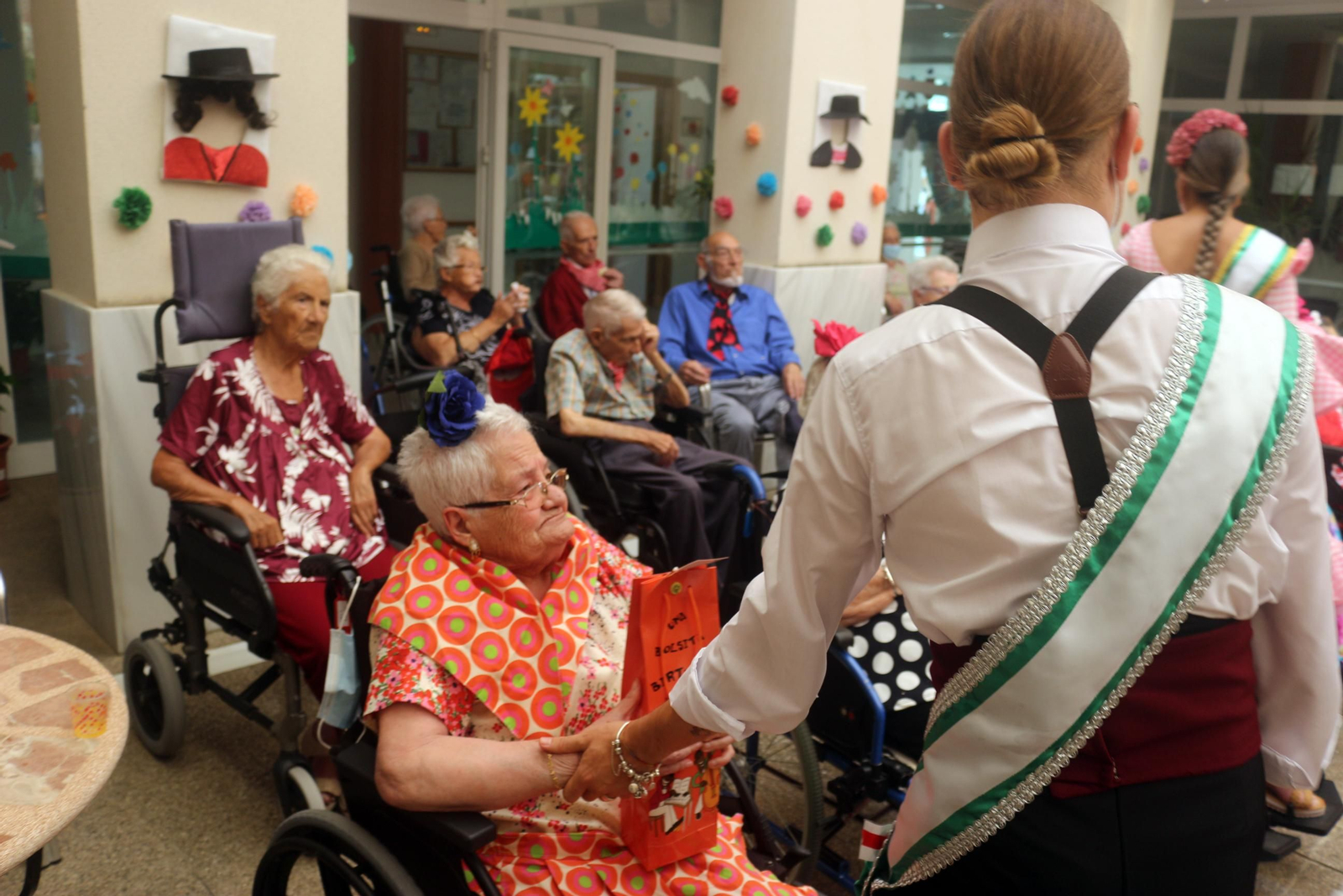 'Feria de Primavera' en la Residencia Vedruna de Puerto Real