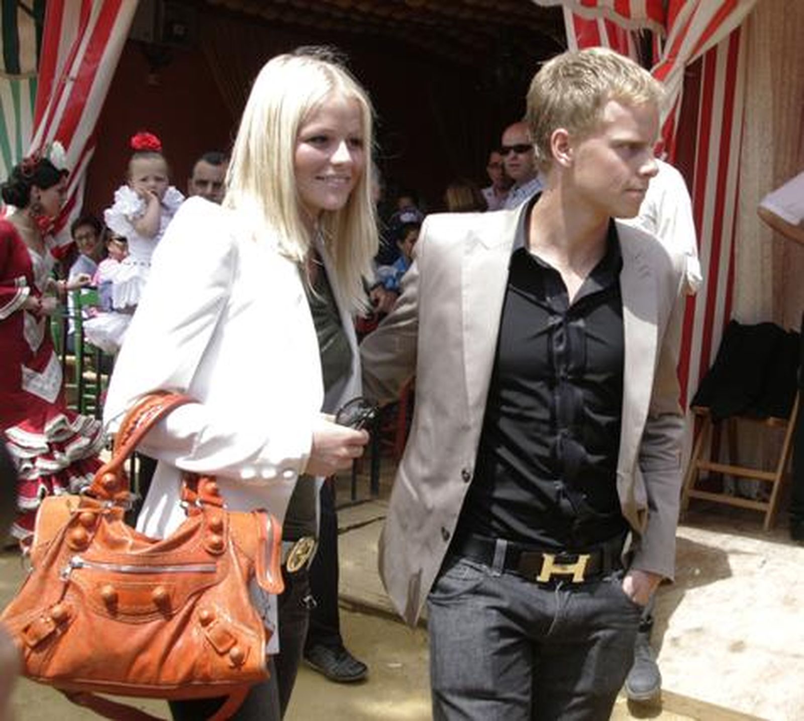 Tom de Mul acude al real con su novia.

Foto: Victoria Hidalgo