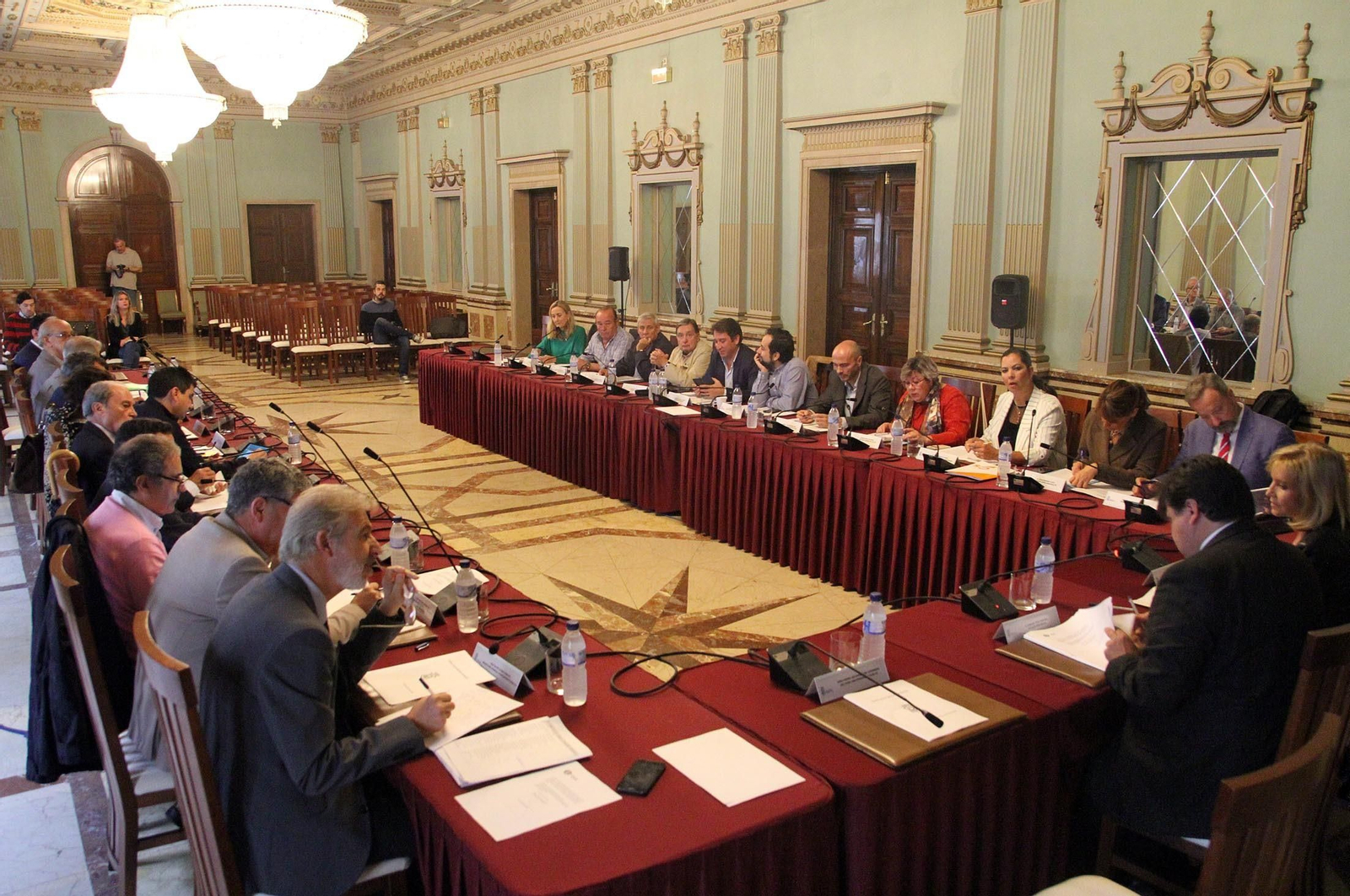 Imágenes de la reunión de la Mesa de Fosfoyesos