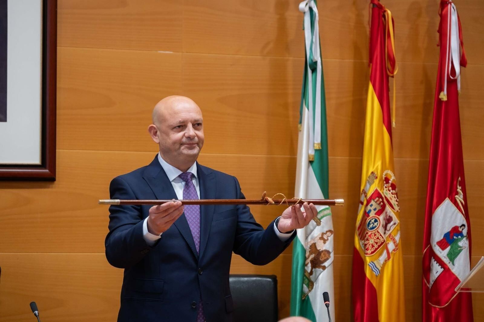 Francisco Rodríguez, con el bastón de mando.