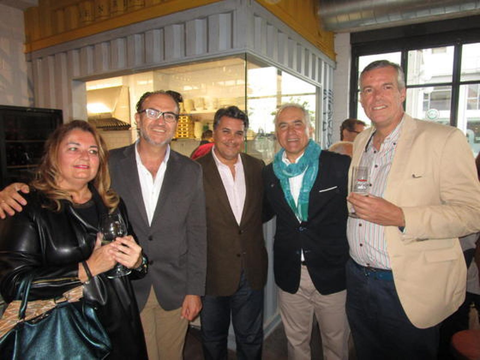 Carmen Izquierdo, Ignacio González Dorao, Ignacio Romaní, Nicolás Lucero y Johan Vanvroenhoven, durante la inauguración de El Lucero del Muelle.  Foto: Ignacio Casas de Ciria