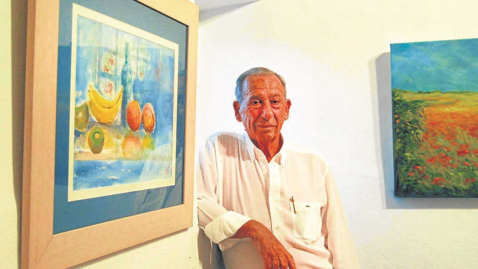 Carmelo Delfín , en una de las exposiciones de pintura organizada en la Casa Grande de Vistahermosa.