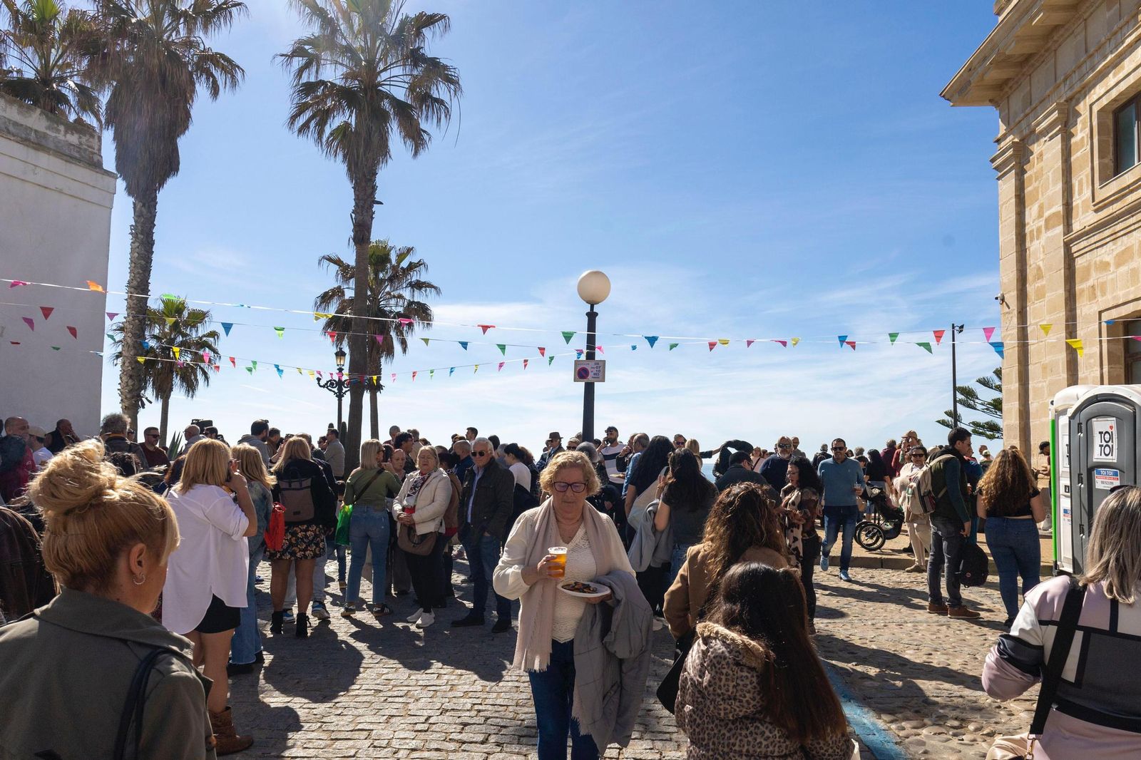 Búscate en las imágenes de la mejillonada popular