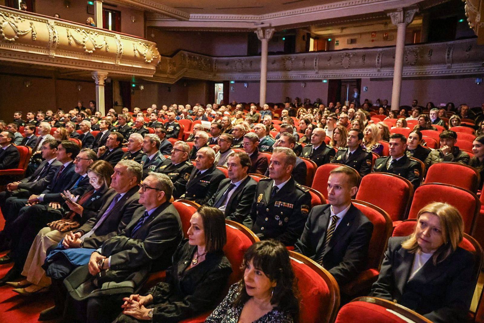 Fotografías de la entrega de honores y distinciones del Día de la Policía Local