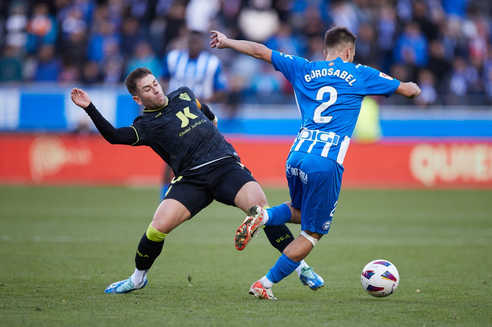 Embarba intenta frenar el avance de Gorosabel