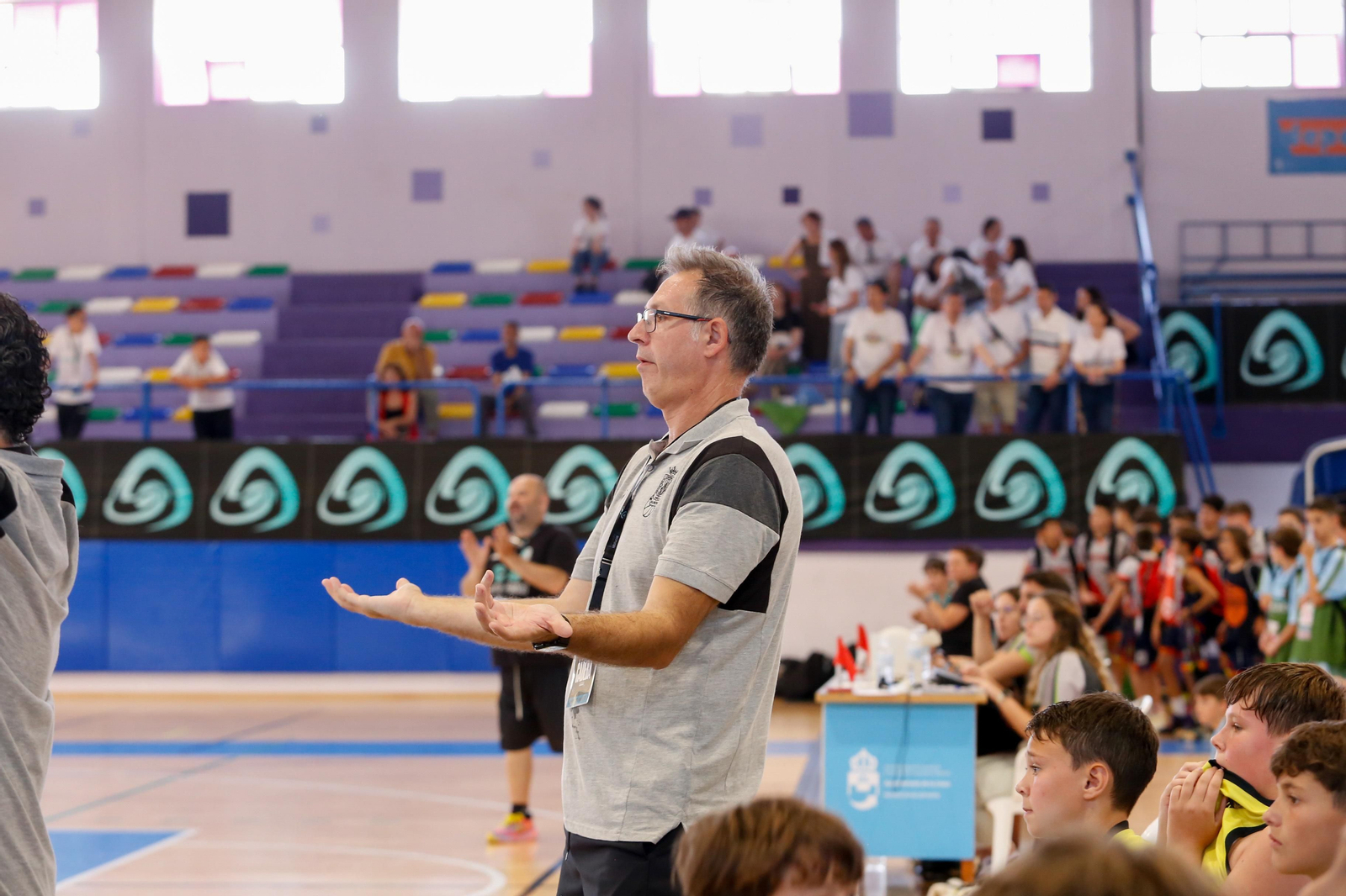 Las fotos de la tercera jornada del Cadeba mini masculino de La Linea
