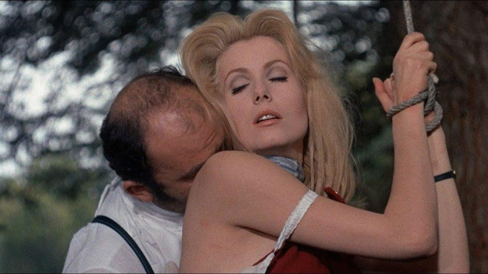 'Belle de jour' (1968, Luis Buñuel).