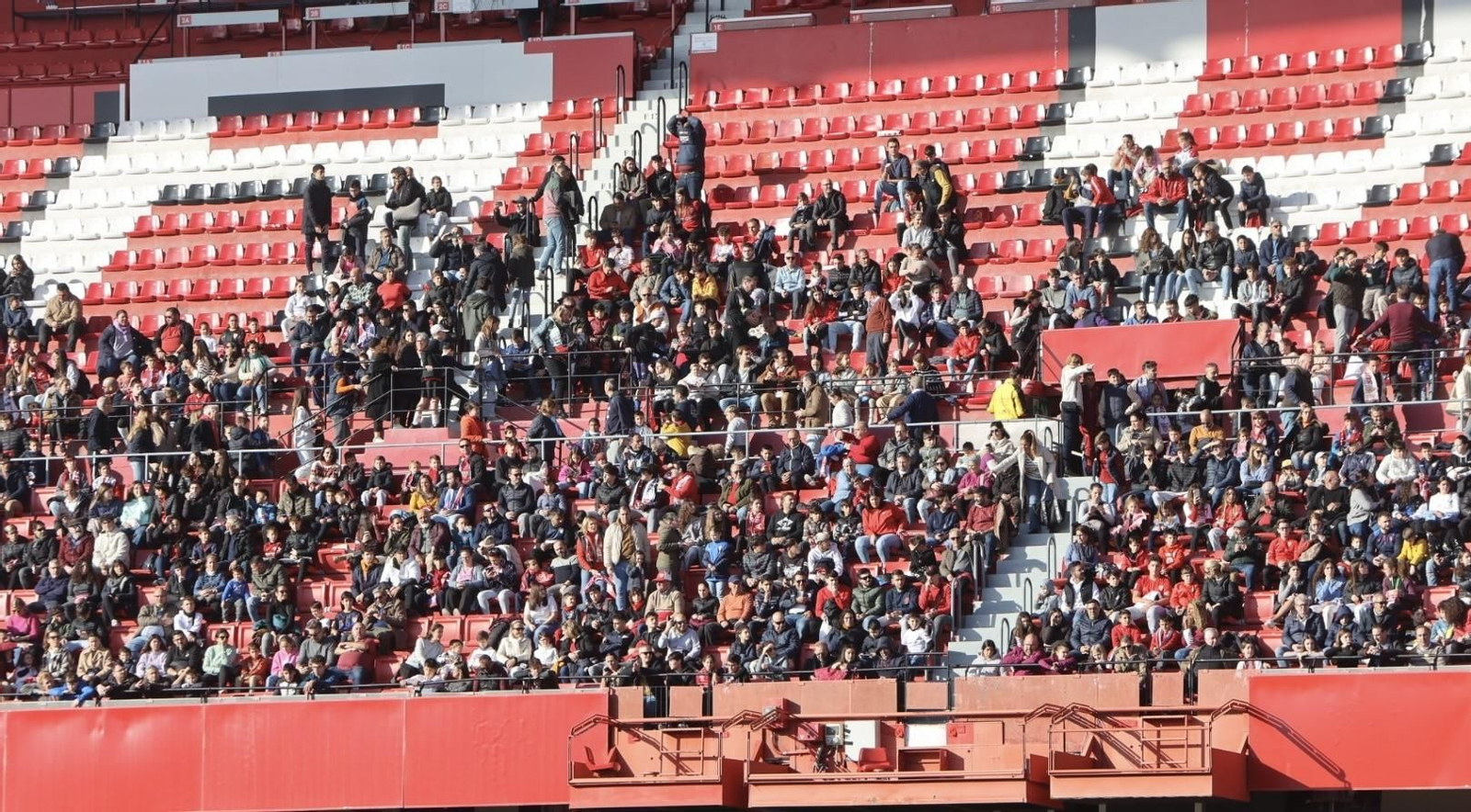 Búscate en el entrenamiento del Sevilla
