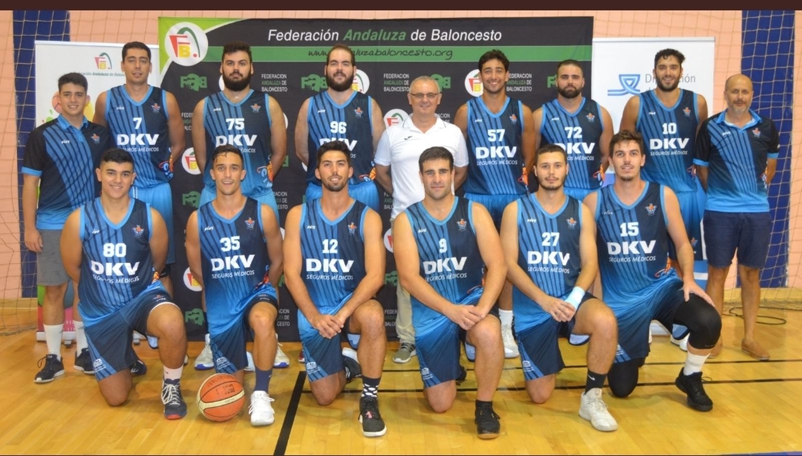 Plantilla con la que el DKV San Fernando empezó la temporada.
