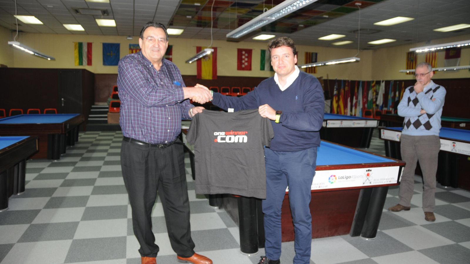 Firma del acuerdo entre OneWinner y la Real Federación Española de Billar