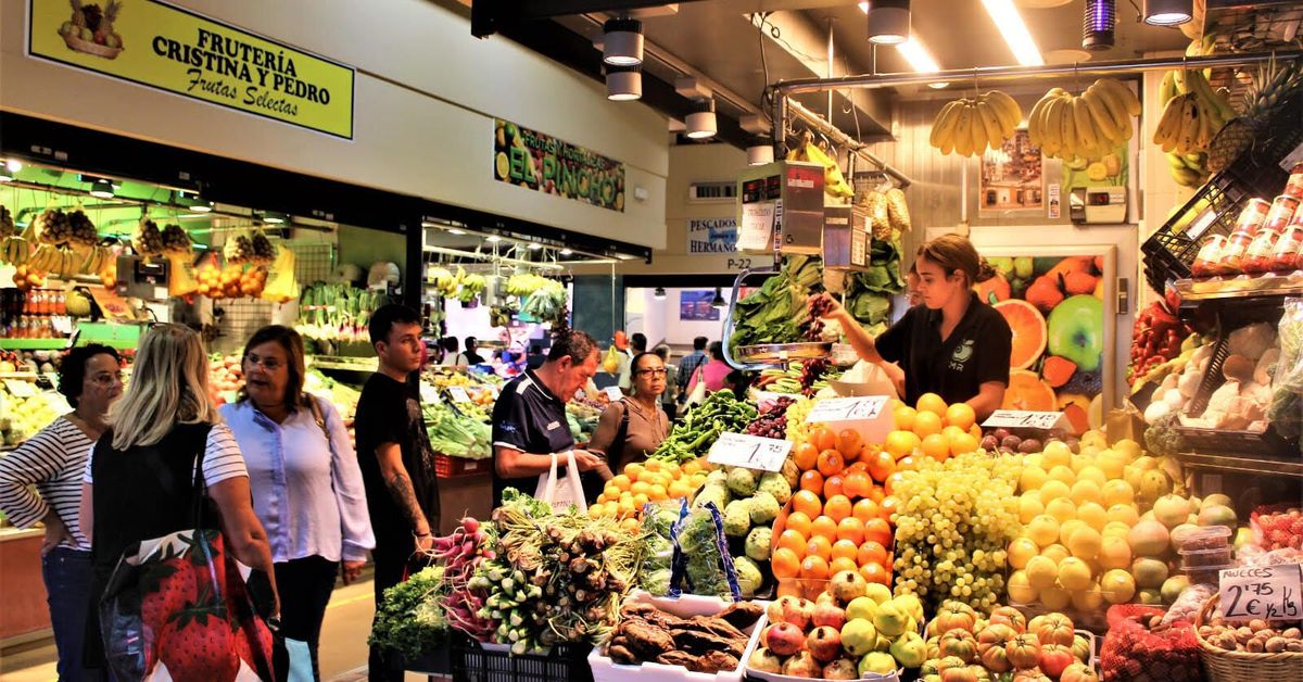 El Mercado de Abastos de Chiclana, referente gastronómico en la provincia