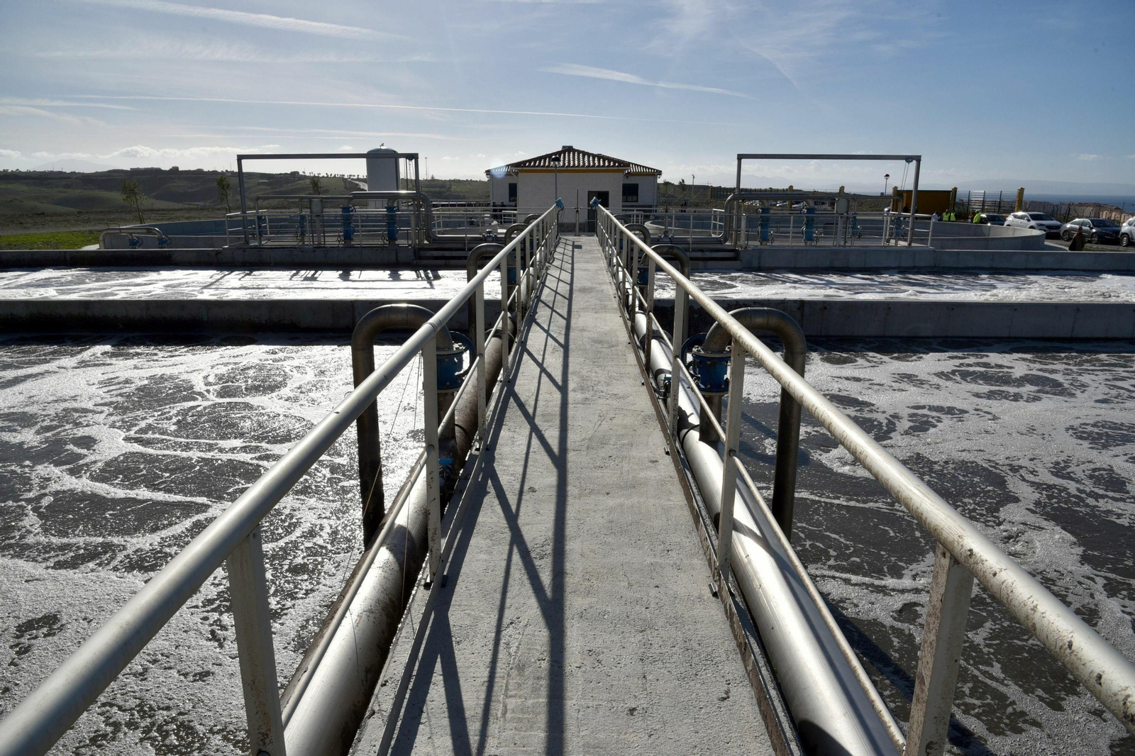 Una de las unidades de la depuradora de Tarifa.