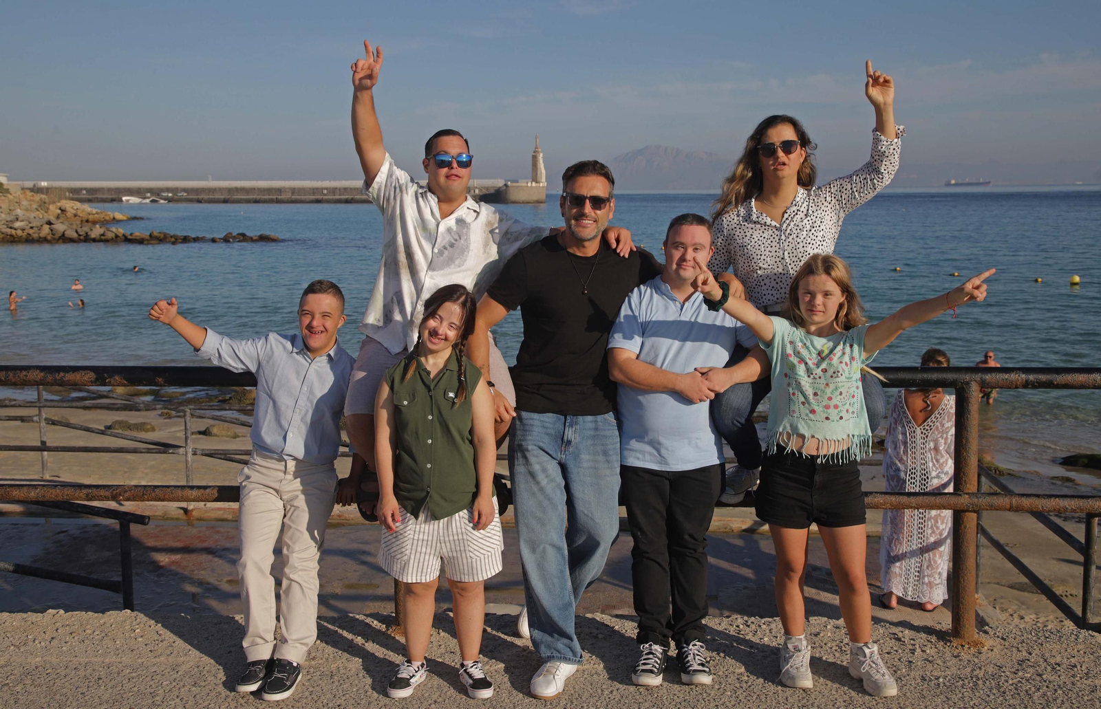 Fotos del calendario benéfico 2025 de Besana Asociación Síndrome de Down Campo de Gibraltar