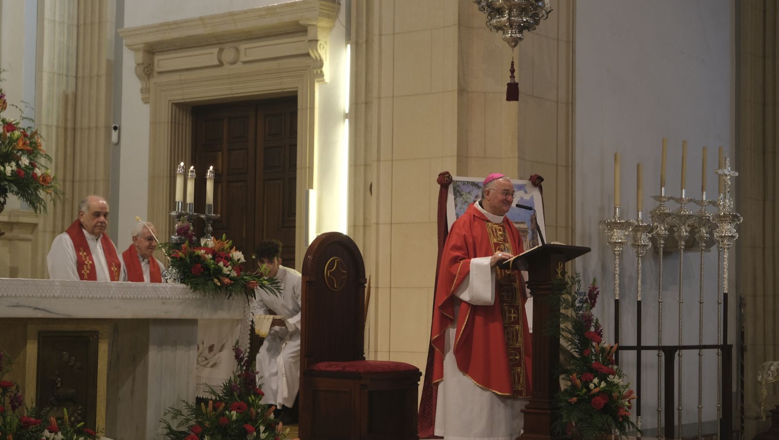 Imágenes de la misa y procesión de San Sebastián, en Almería