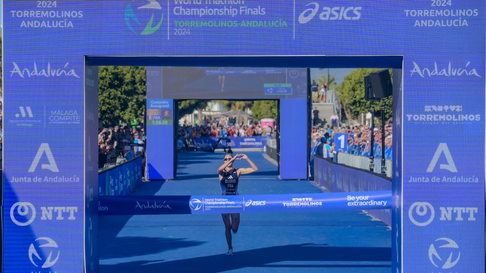 Series Mundiales de triatlón: Cassandre Beaugrand, nueva reina mundial