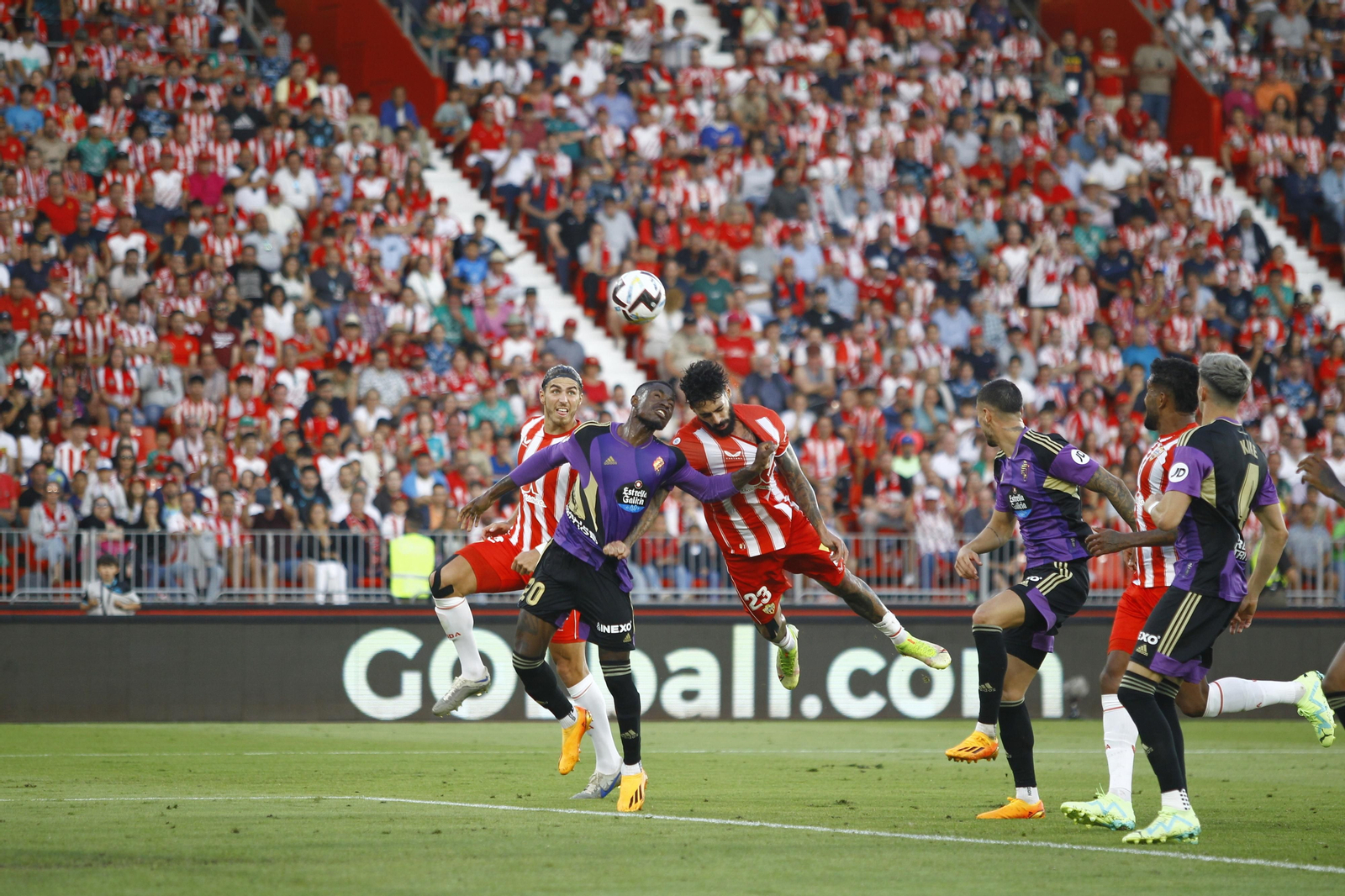 Imágenes del partido U.D. Almería-Real Valladolid C.F.