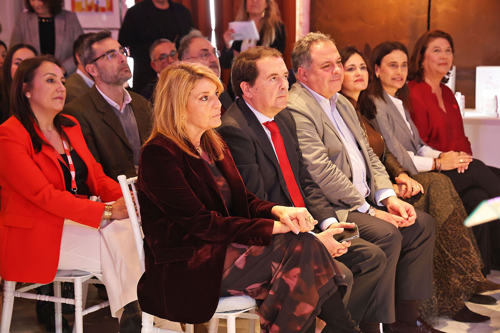 Fotografías del acto de reconocimiento de Cruz Roja a empresas y entidades