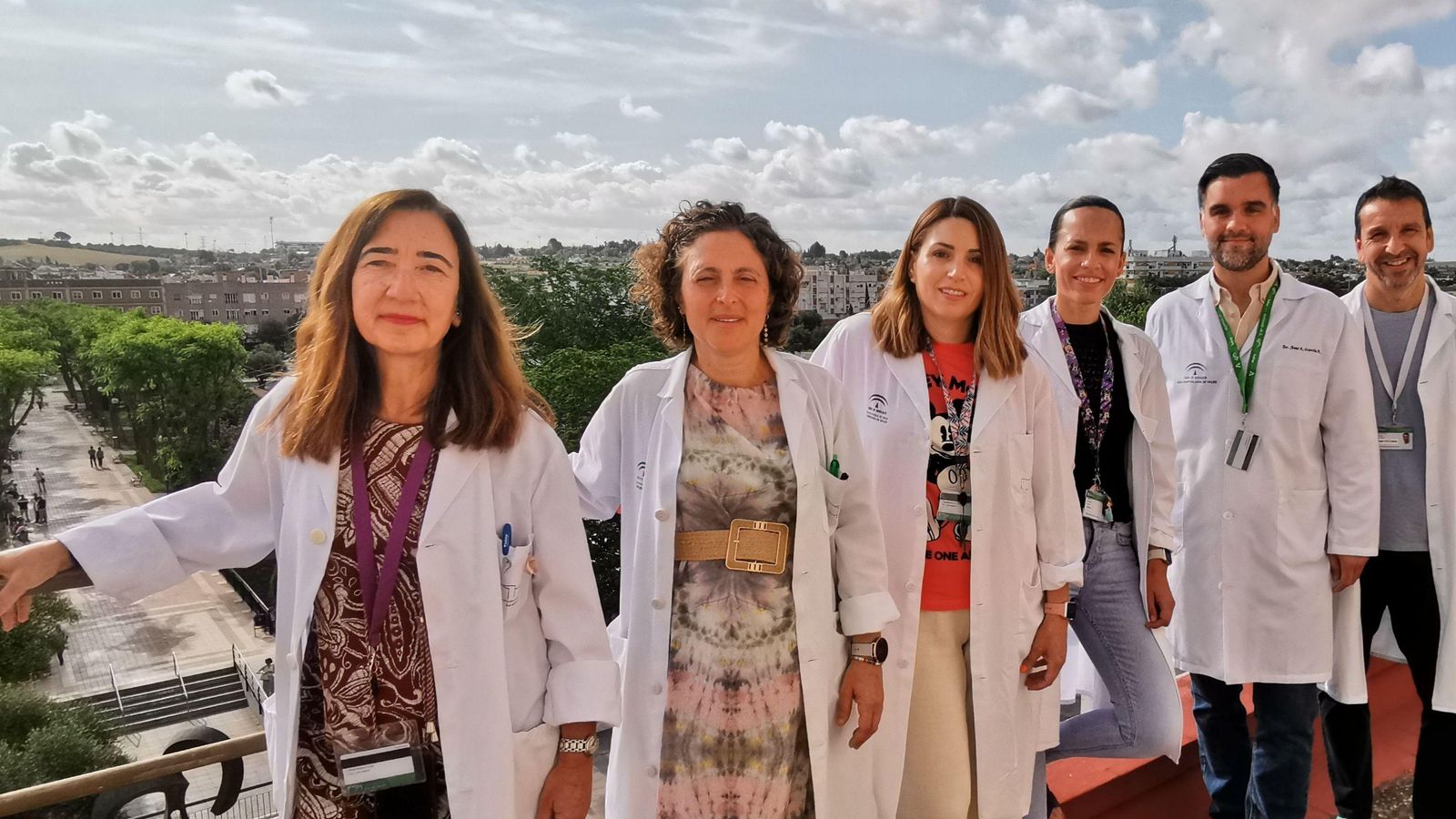 Equipo de instructores conformado por matronas y ginecólogos acompañados por la jefa de servicio de Ginecología y Ostetricia de Valme (de izquierda a derecha): Rosa Ostos, Carlota Borrero, Katia Suárez, Miriam Sandino, José Antonio García Mejido y Jorge Romero.