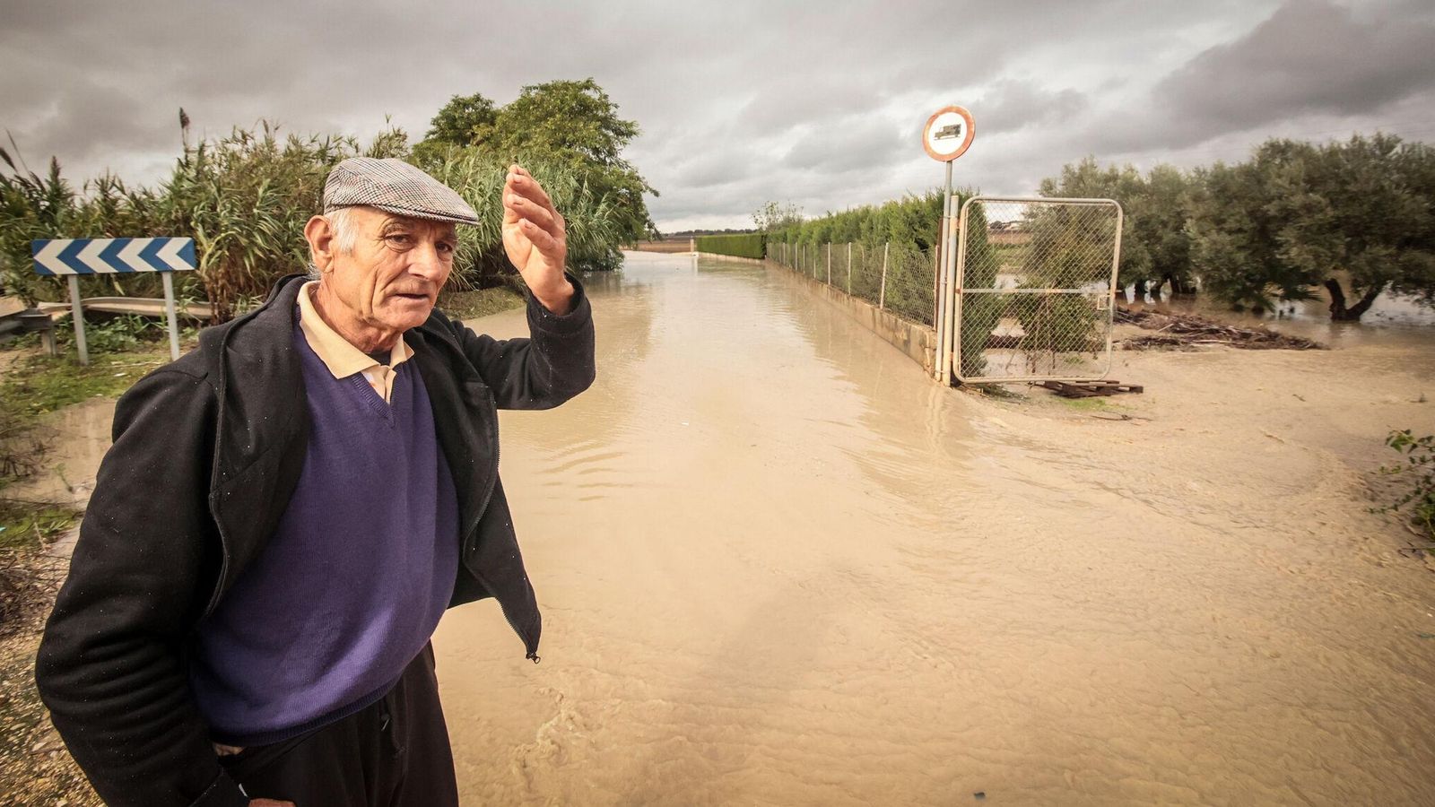 Un camino inundado en las inmediaciones de San Isidro del Guadalete.
