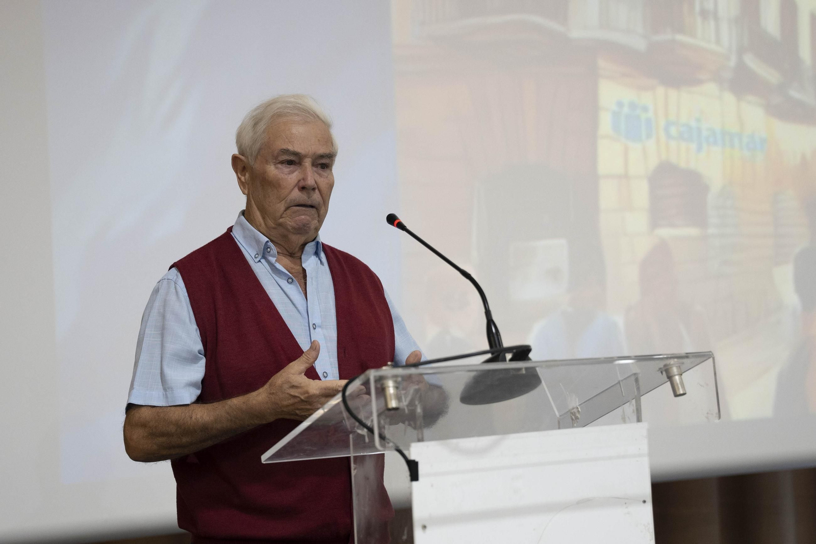 El encuentro Vecinal en el Palacio de Exposiciones y Congresos ‘Cabo de Gata – Ciudad de Almería’ de El Toyo, en imágenes