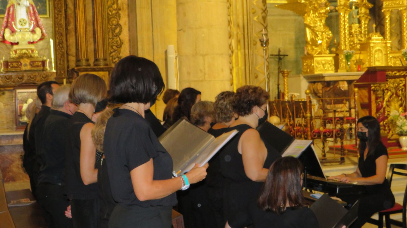 El Colegio de Abogados celebra el día de Santa Teresa.