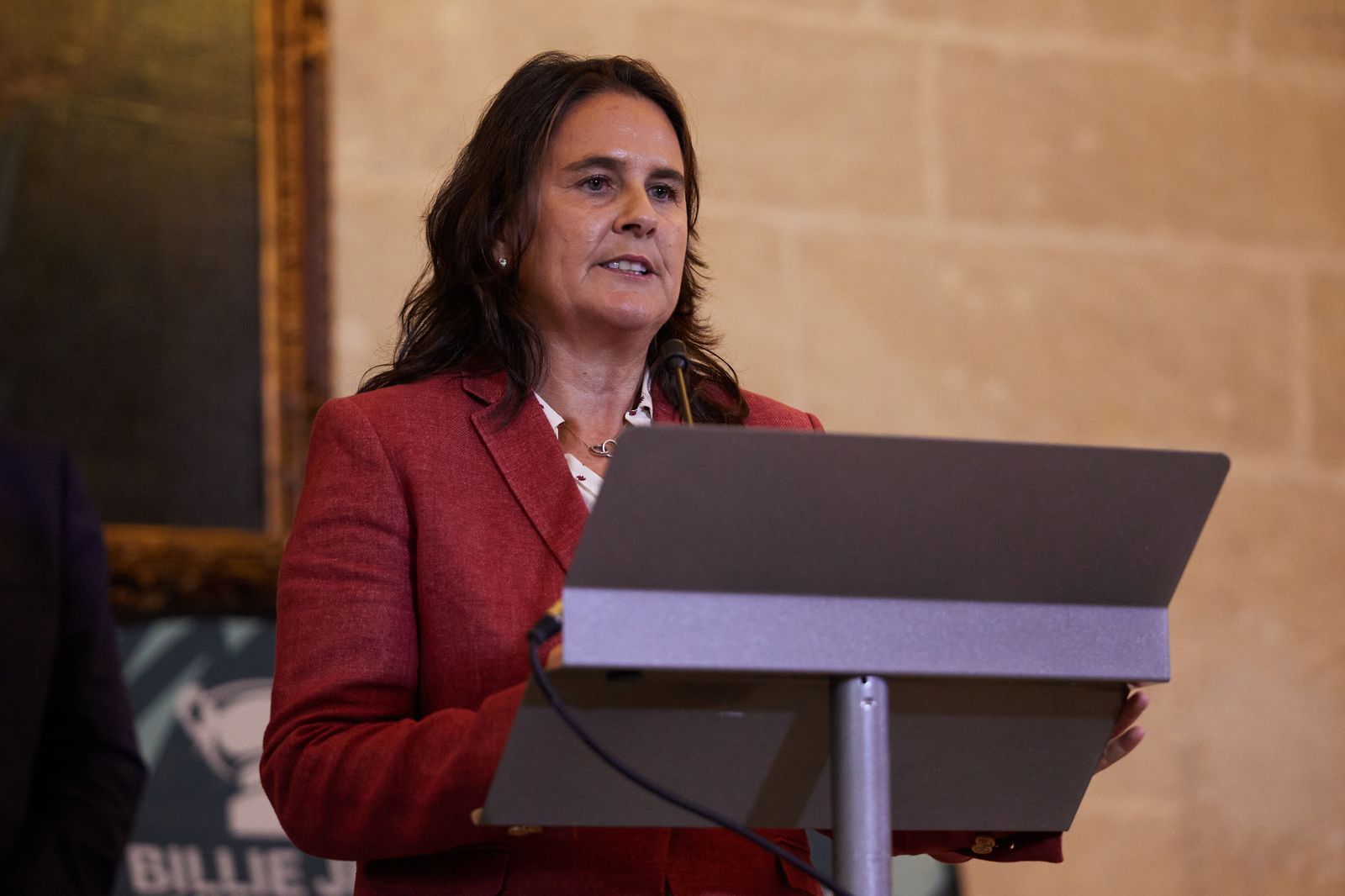 Las fotos de la Copa Billie Jean King con el alcalde jugando al tenis