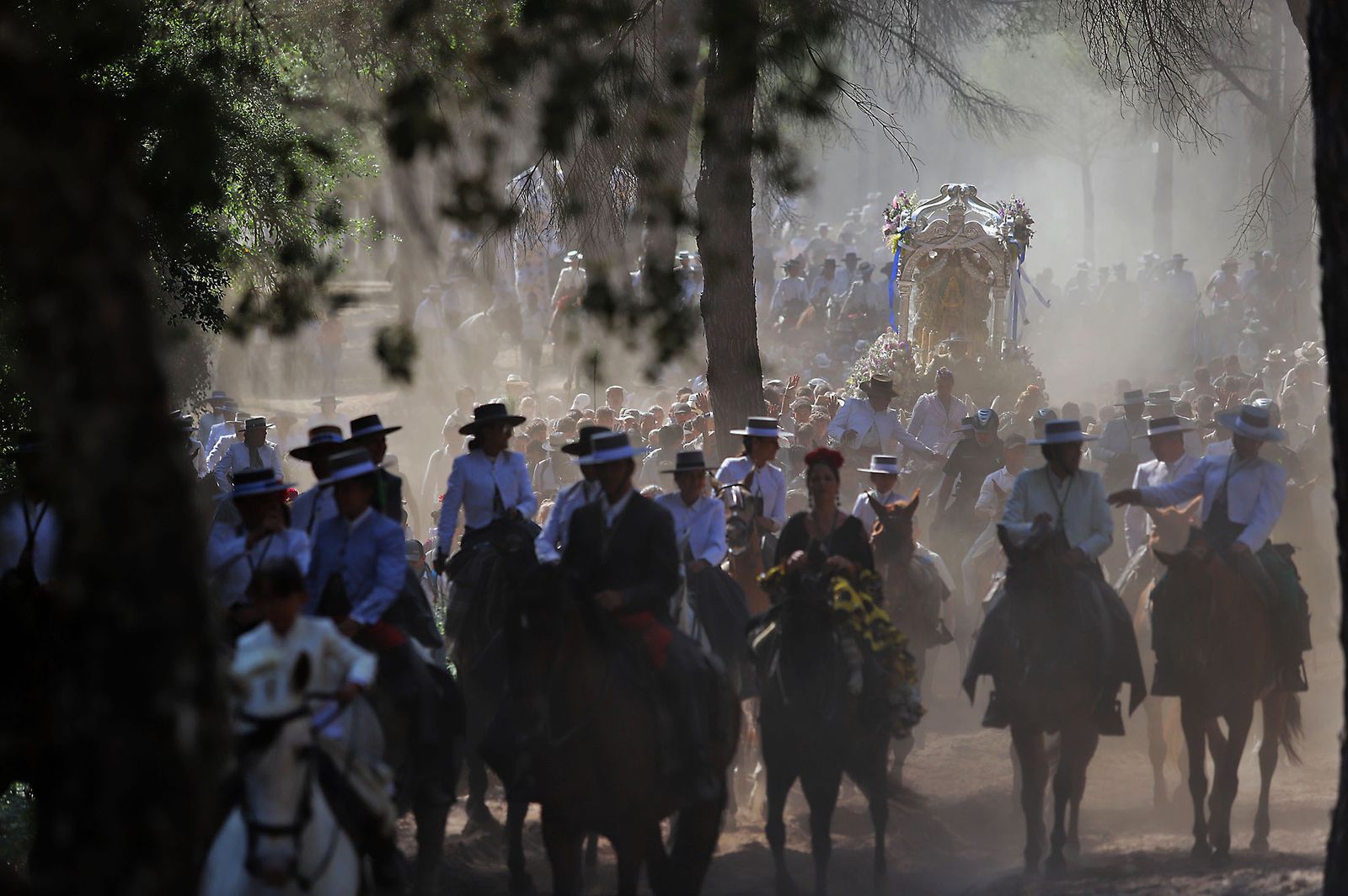 El Rocío 2023: Imágenes del Camino de la Hermandad del Rocío de Huelva
