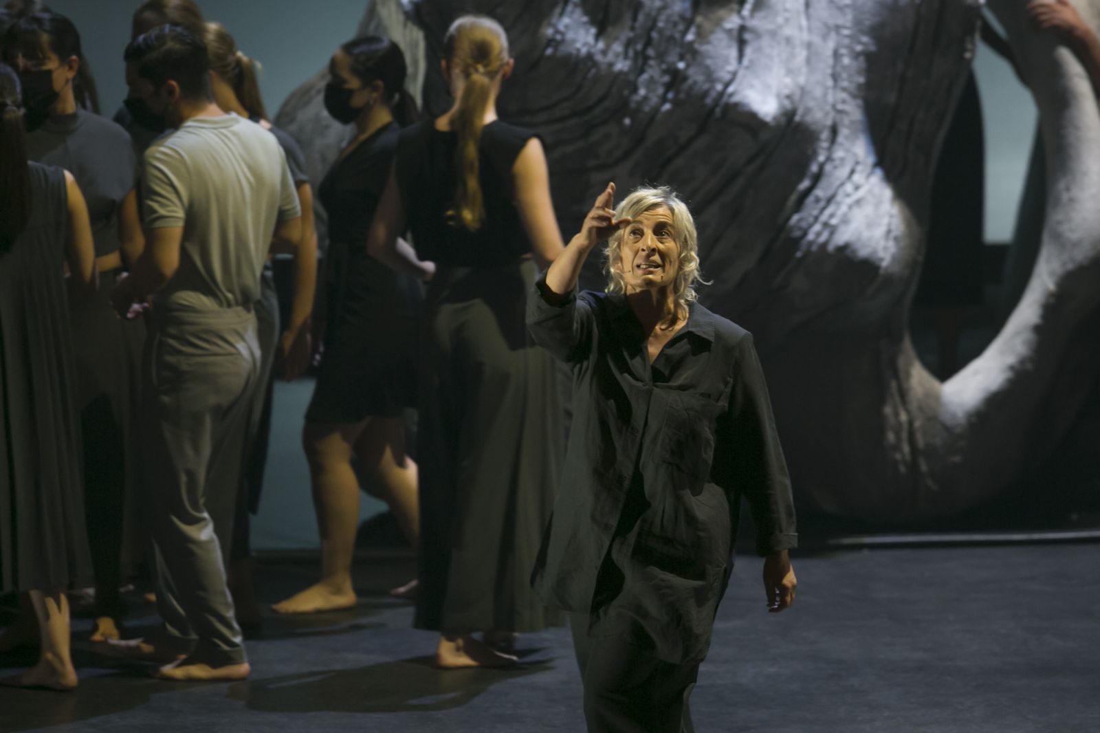 Lola Martín, el pasado lunes, durante una de sus intervenciones en la gala de los Premios Max celebrada en el Teatro Cervantes de Málaga.