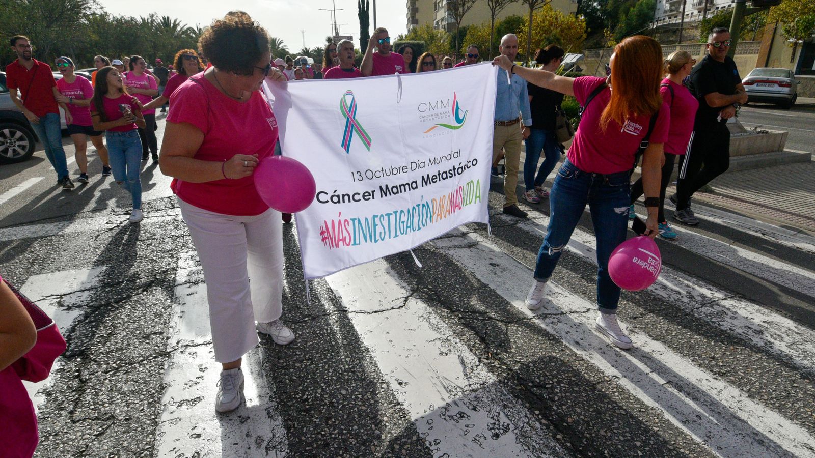 Las fotos de la Marcha contra el cáncer de mama en Algeciras