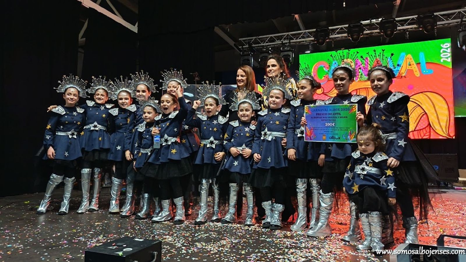 Marta no logra apagar la llama del Carnaval en Albox que llenó de magia el Centro de Agua y Salud