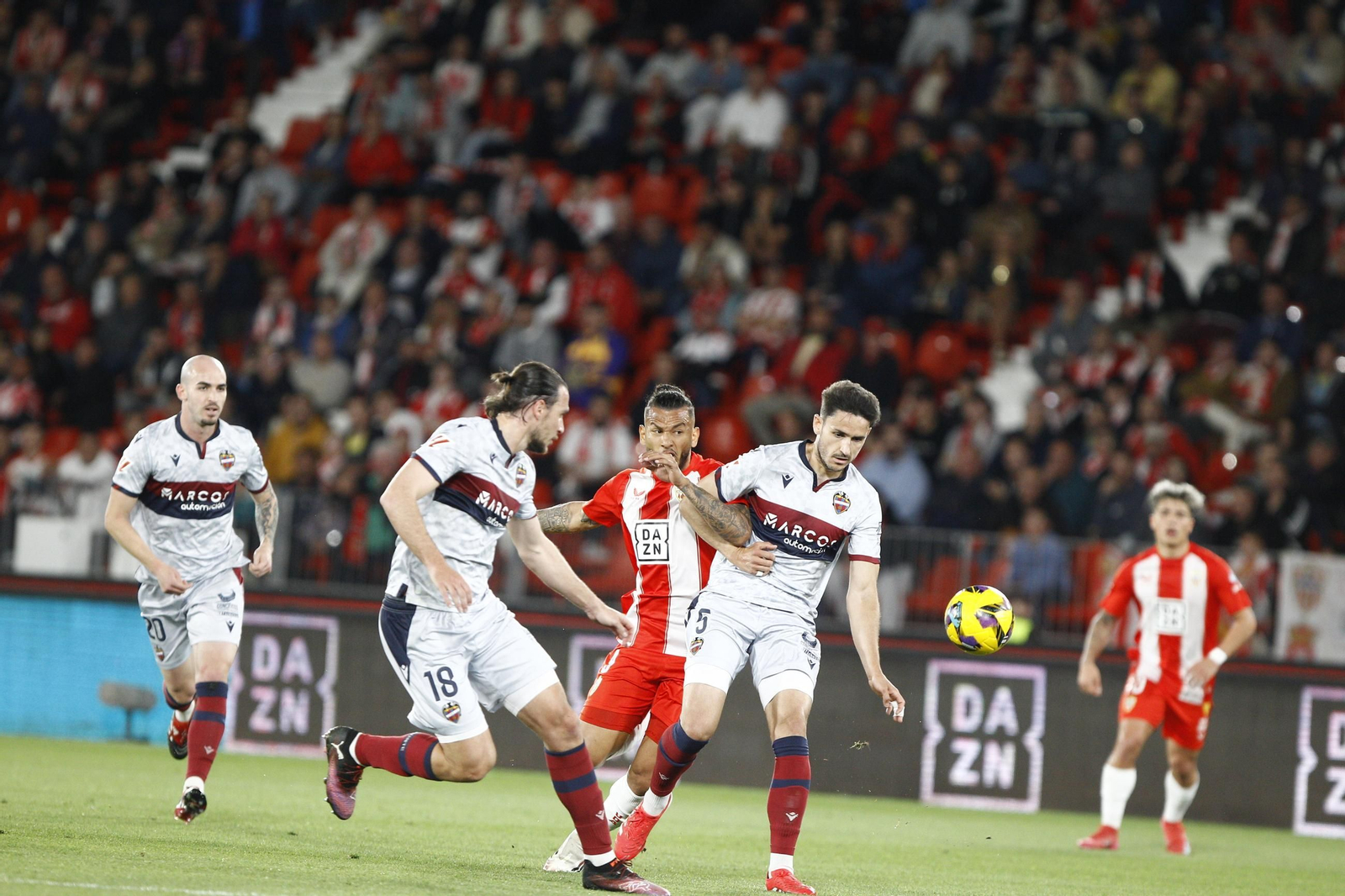 Las mejores imágenes del partido U.D. Almería-Levante U.D.